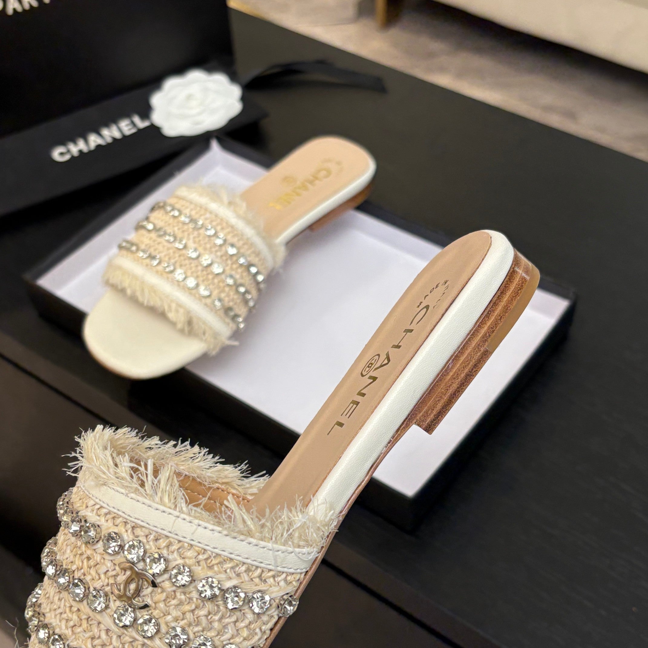 CHANEL FLAT SANDALS BEIGE AND WHITE WITH CRYSTALS