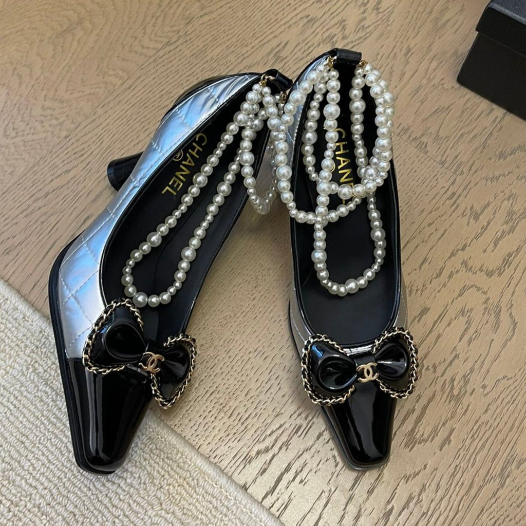 CHANEL HIGH HEEL 8 CM IN SILVER MIX BLACK CALFSKIN WITH PEARL CHAIN