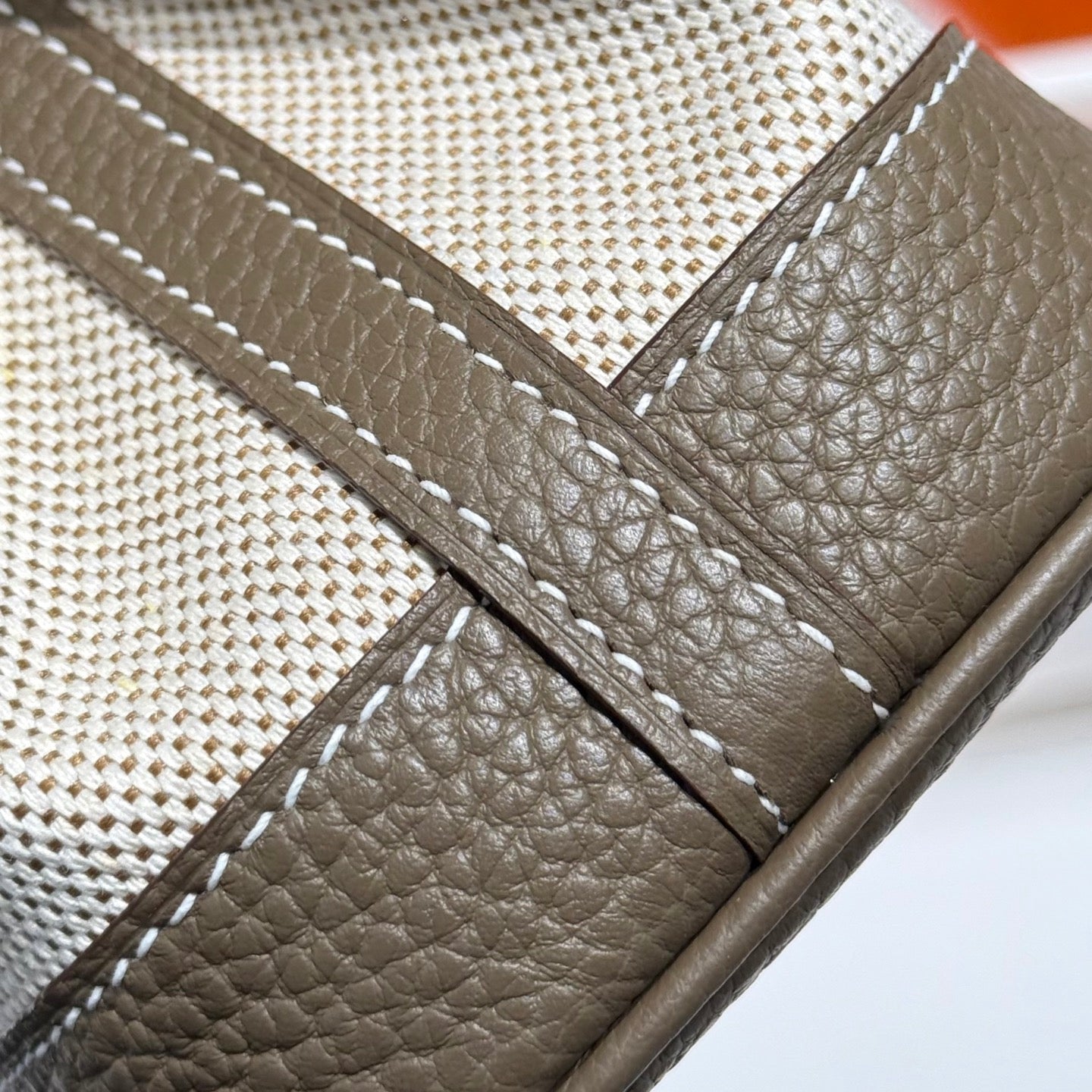 HERMES GARDEN PARTY 23CM IN WHITE TOILETS COTTON CANVAS AND TAUPE CALFSKIN