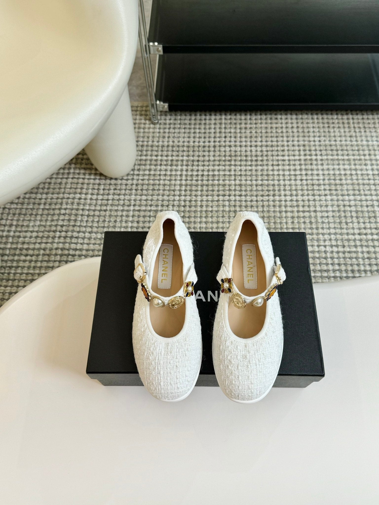 CHANEL MARY JANE SHOES WHITE WOOL TWEED