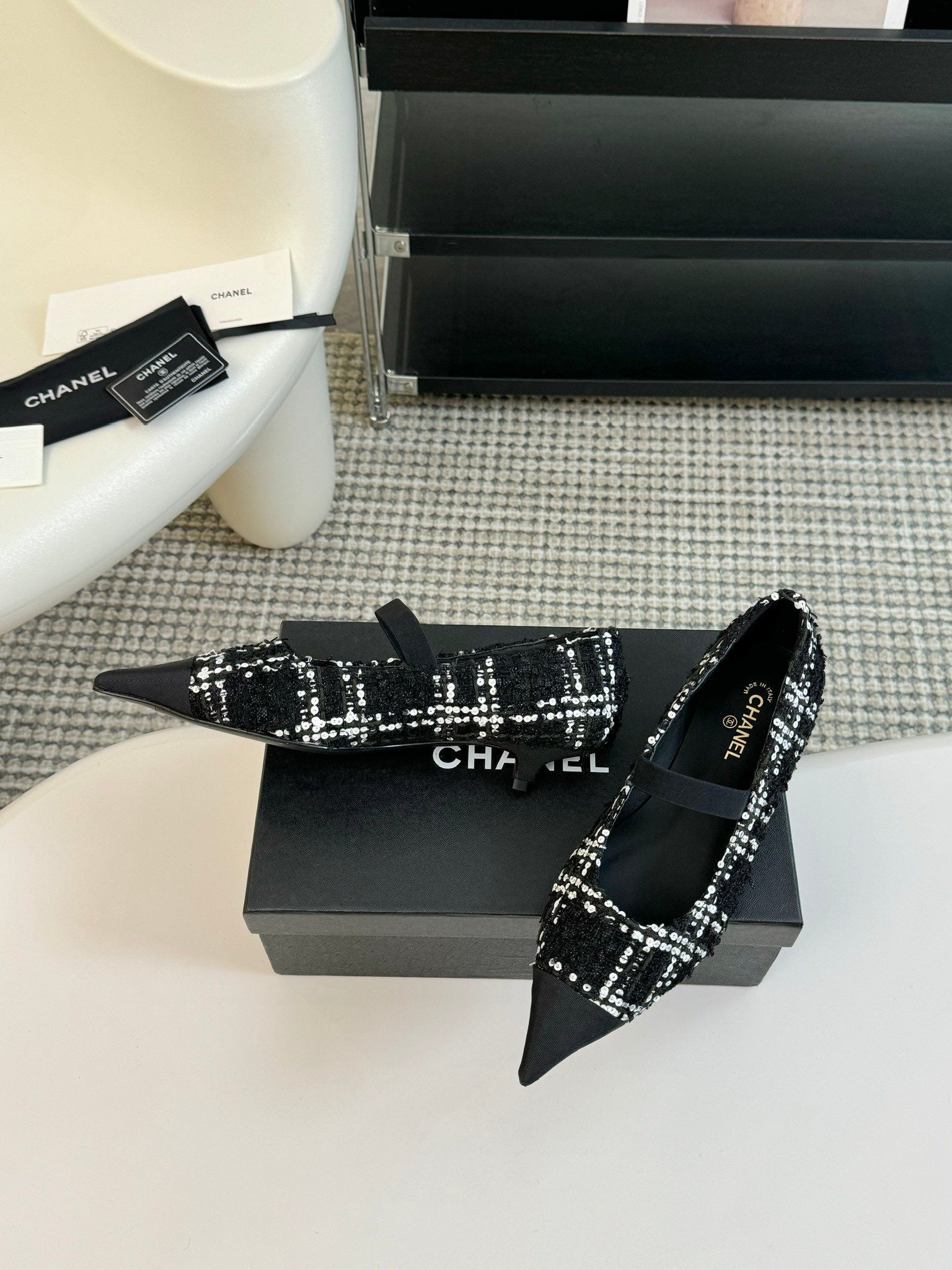 CHANEL MARY JANE IN BLACK MIX WHITE WOOL TWEED