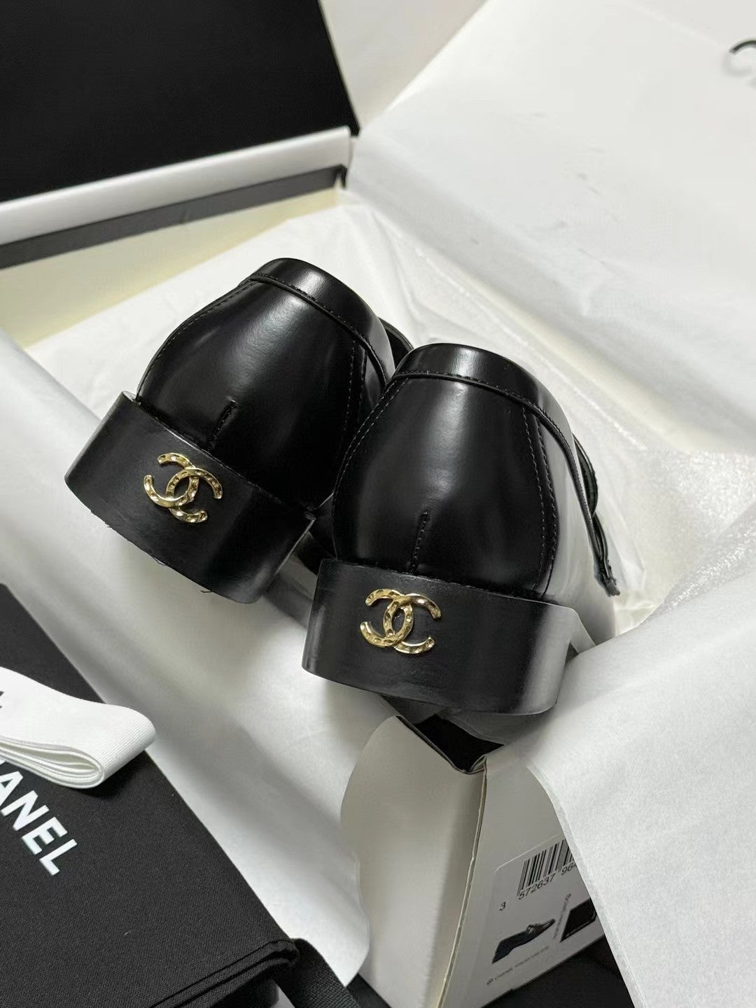 CHANEL LOAFER BLACK CALFSKIN WITH META LOGO