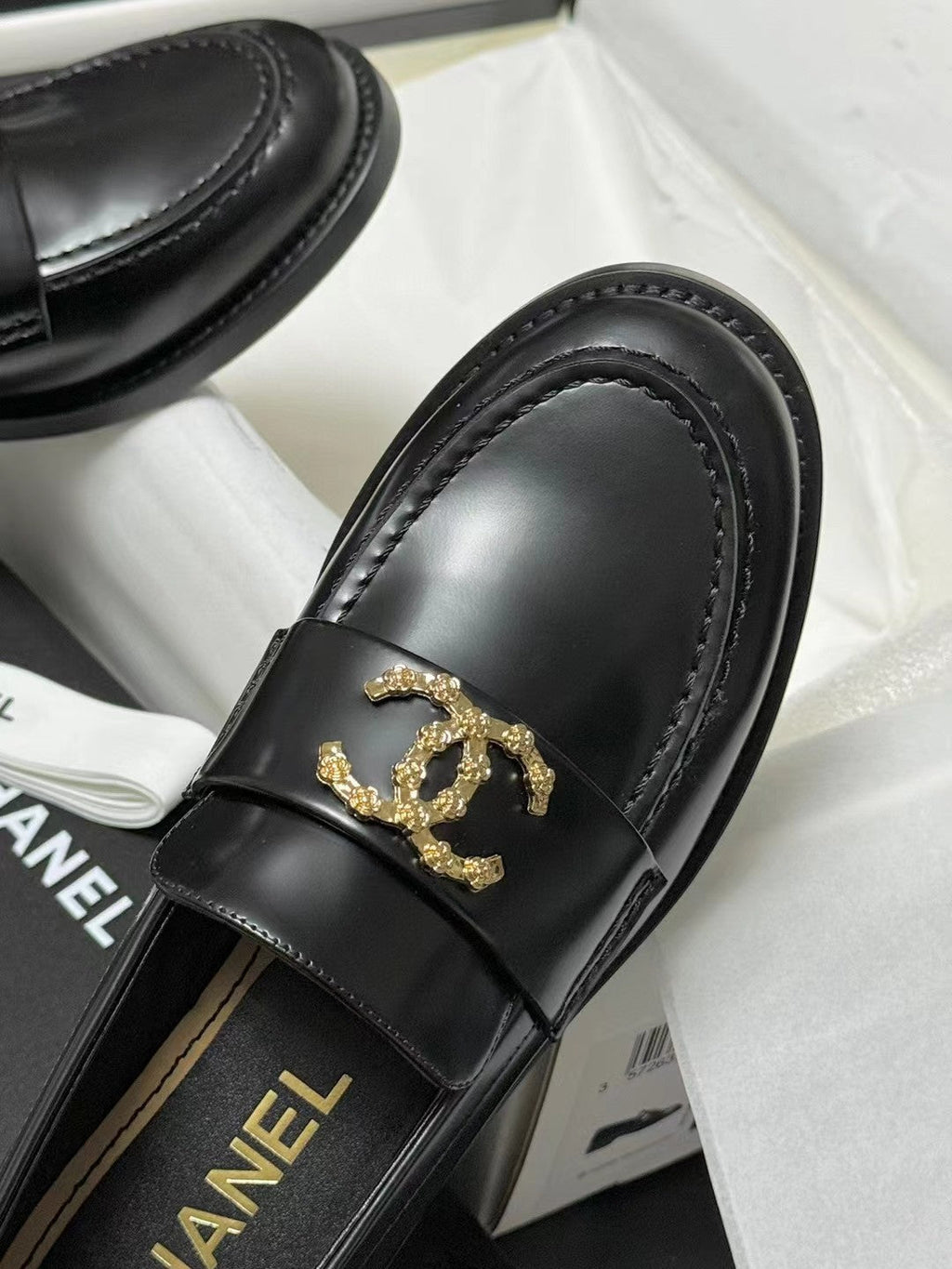 CHANEL LOAFER BLACK CALFSKIN WITH META LOGO