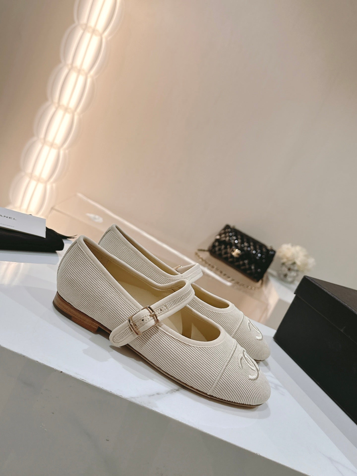 CHANEL mary jane flat light pink corduroy