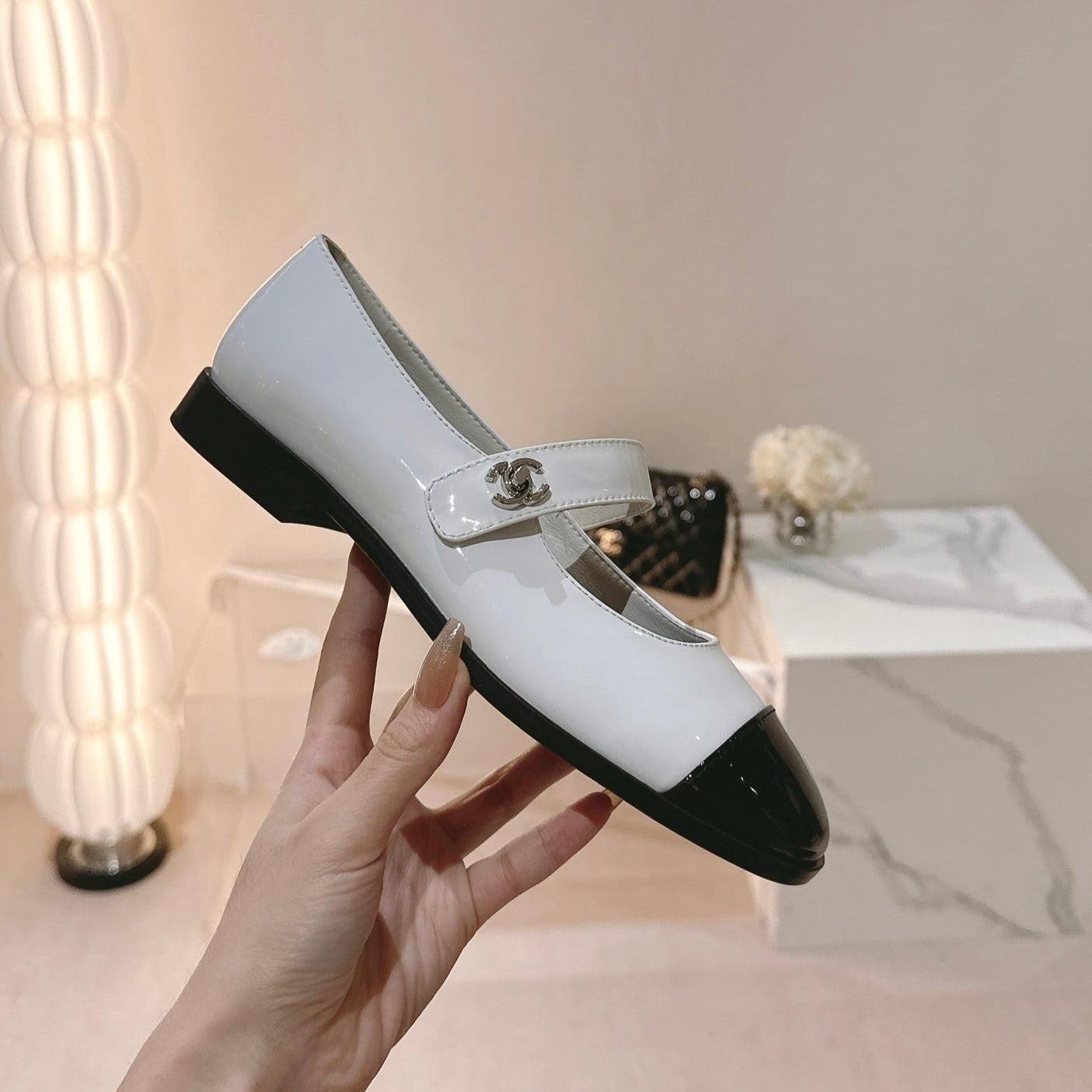 CHANEL mary jane flat white black patent calfskin