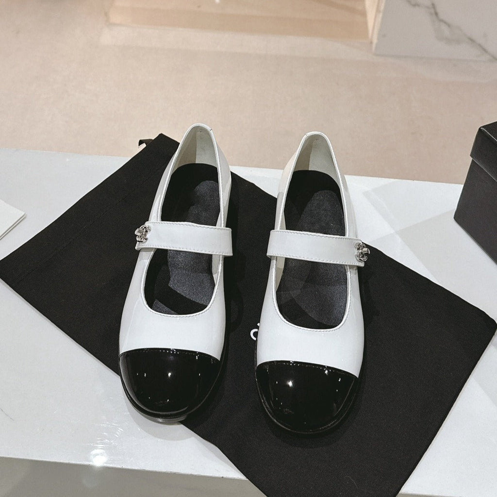 CHANEL mary jane flat white black patent calfskin