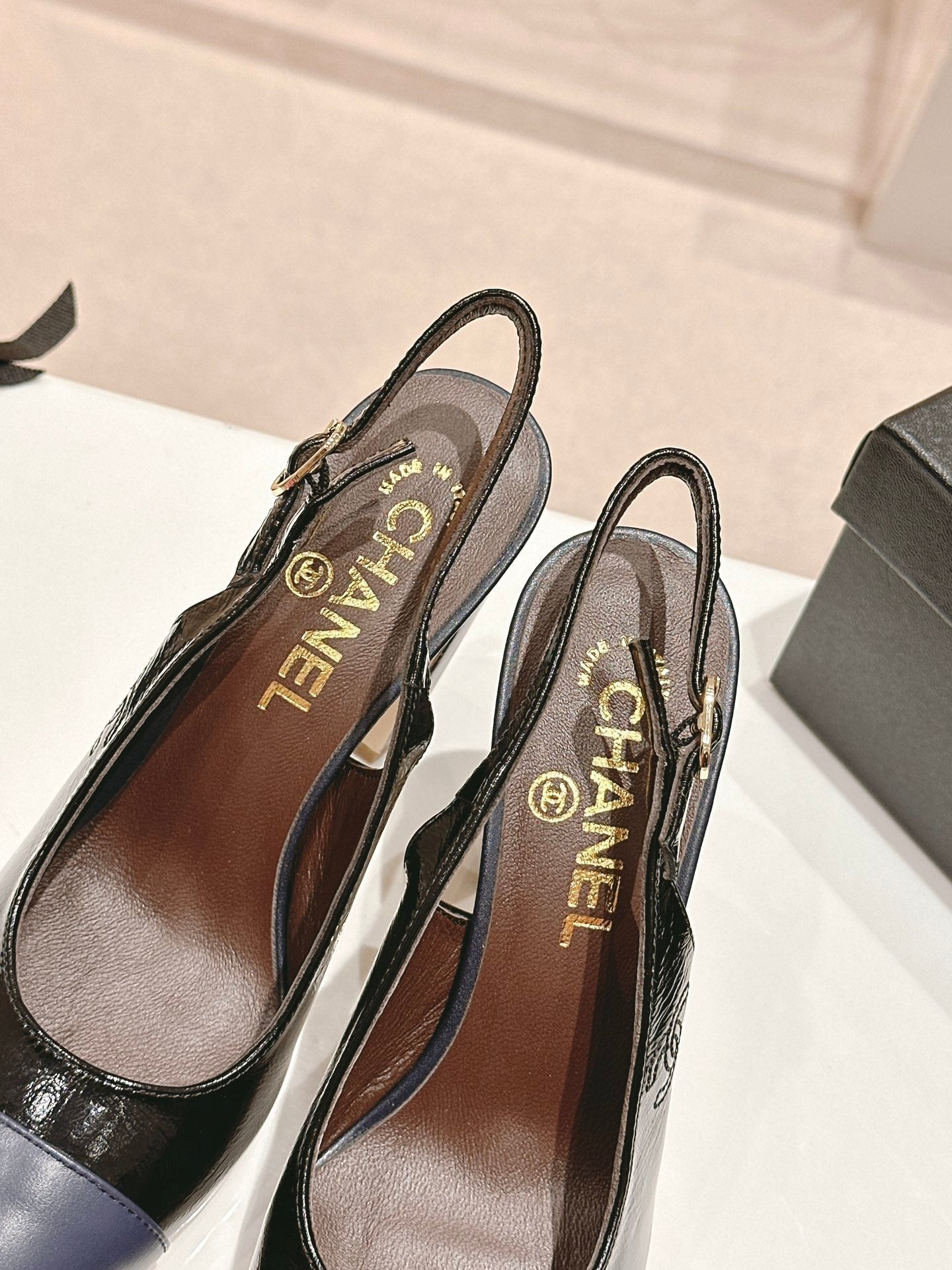 CHANEL HIGH SLINGBACKS BLACK MIX VIOLET SHEEPSKIN