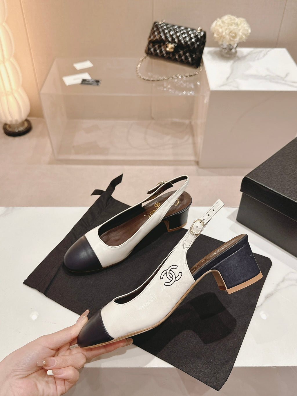 CHANEL SLINGBACKS WHITE MIX BLACK SHEEPSKIN