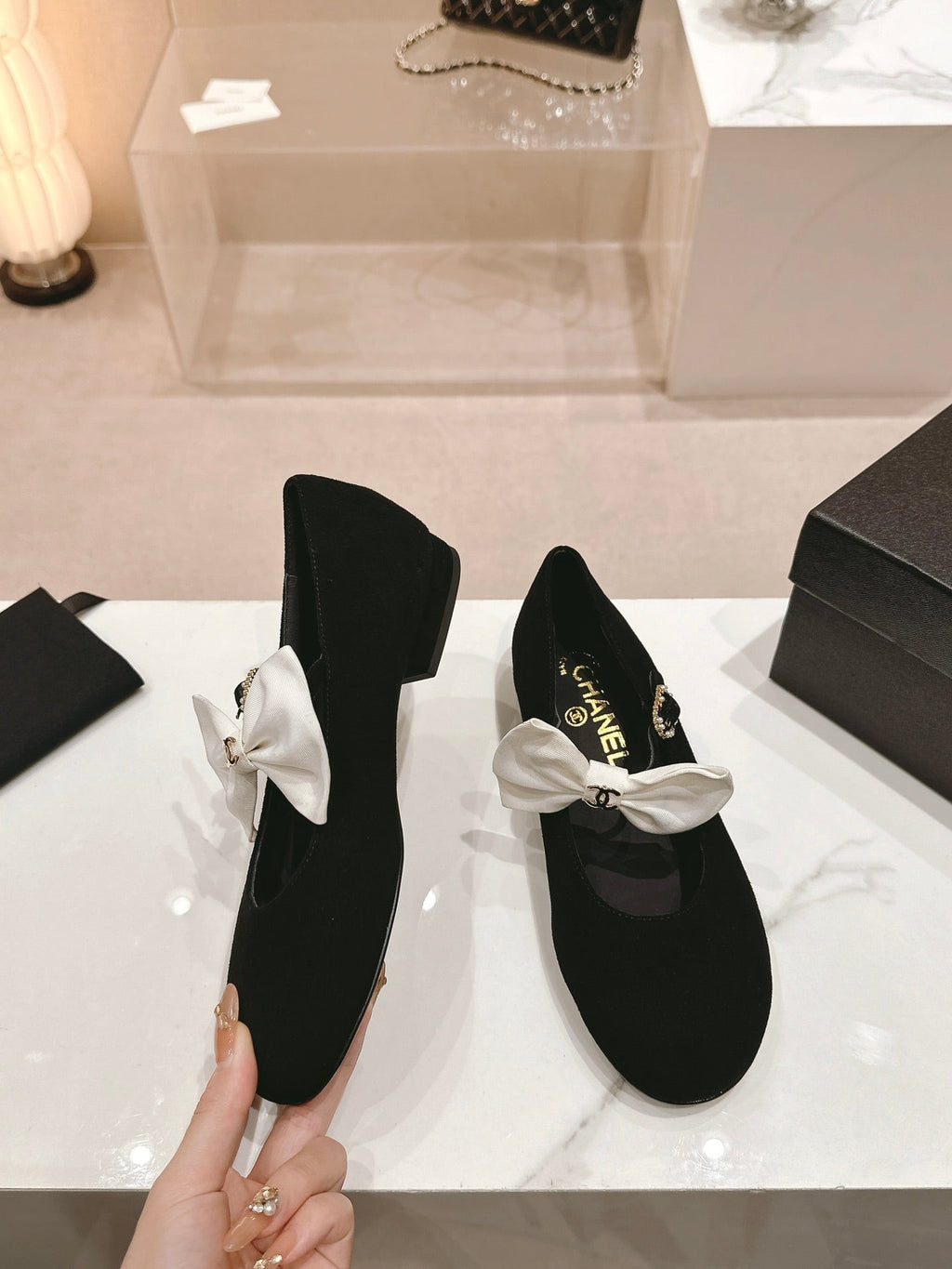 CHANEL MARY JANE SHOES BLACK CALFSKIN