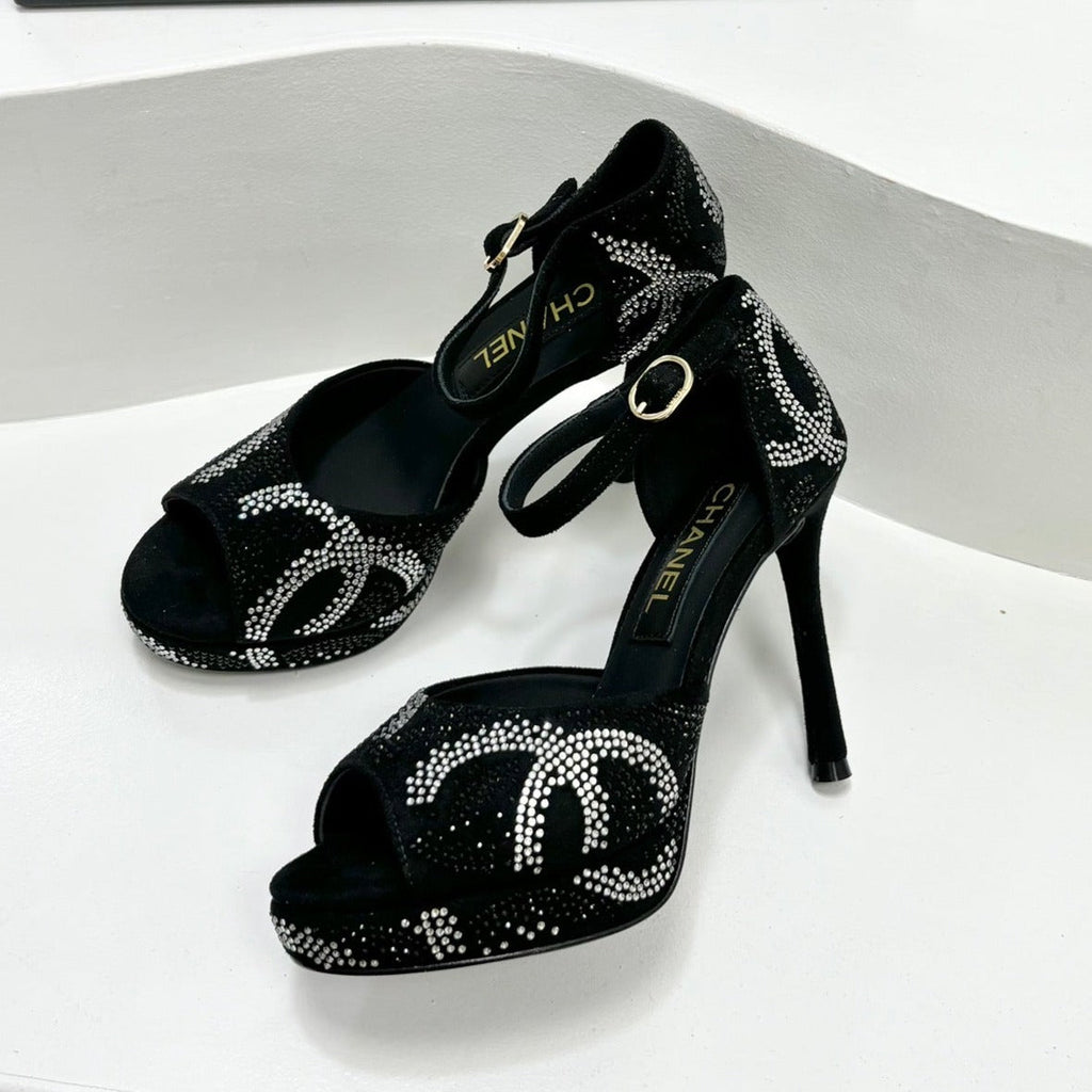 CHANEL HIGH HEELS ONE STRAP IN BLACK GOATSKIN