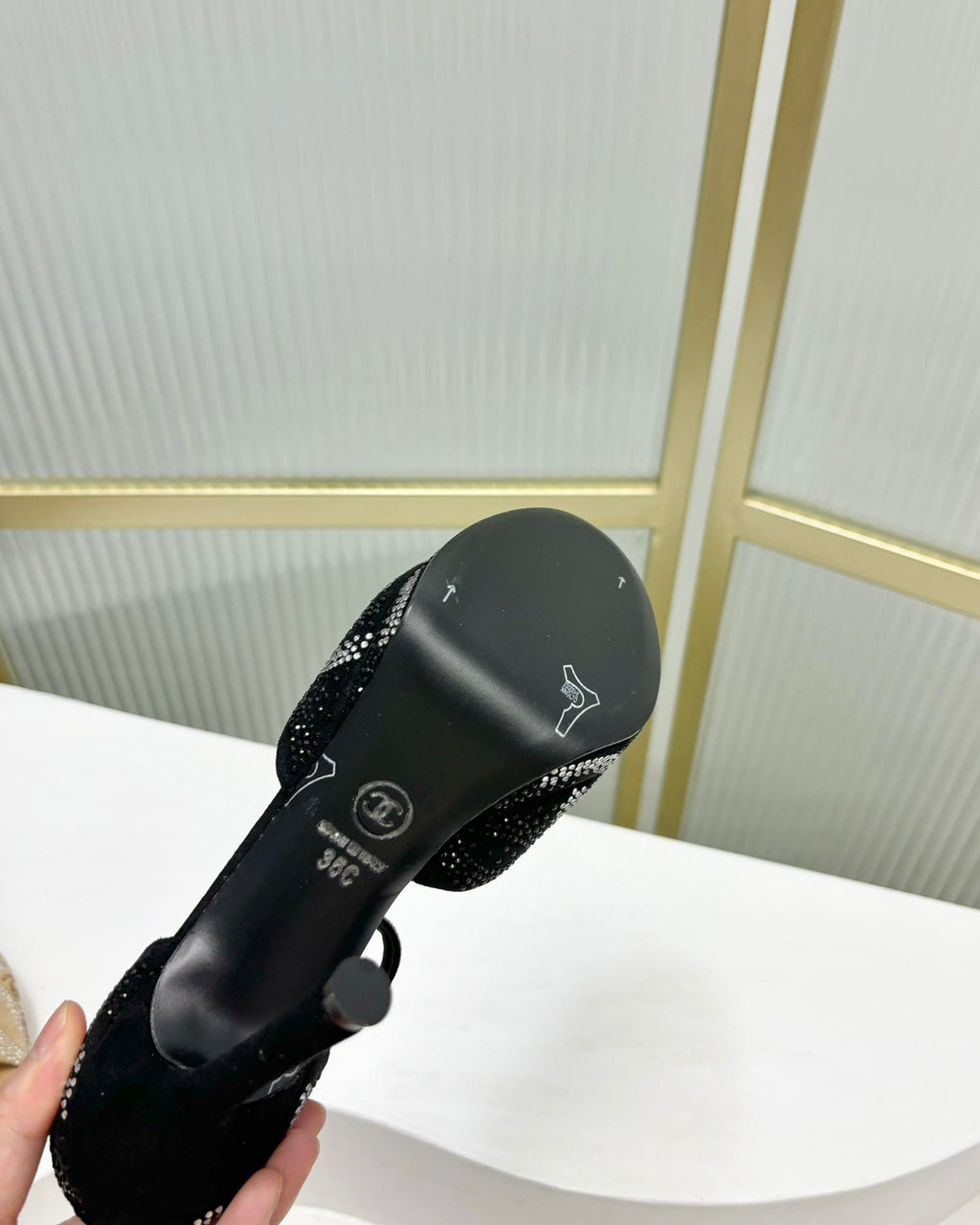 CHANEL HIGH HEELS ONE STRAP IN BLACK GOATSKIN