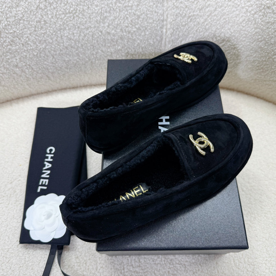 CHANEL LOAFER IN BLACK SUEDE AND WOOL LINING