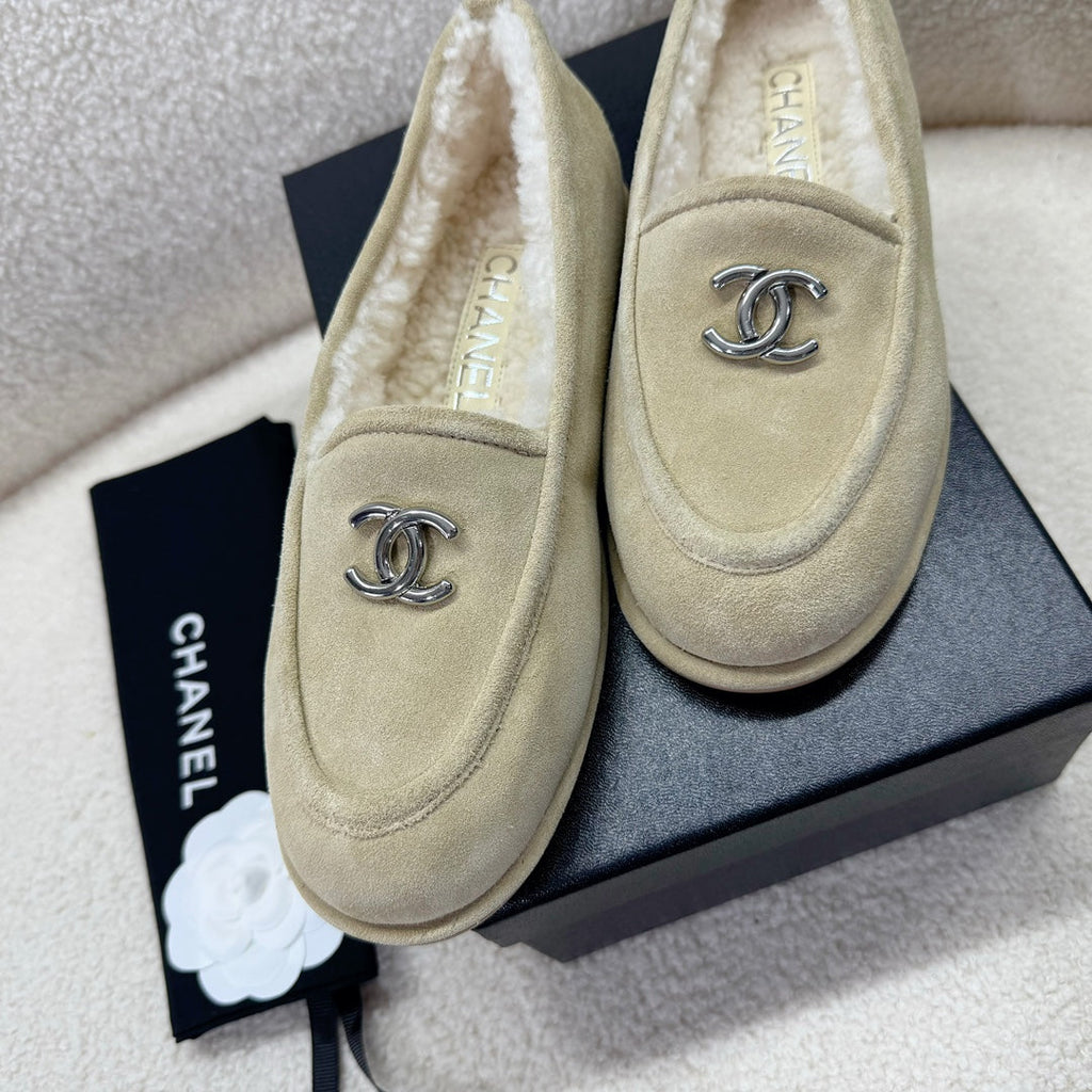 CHANEL LOAFER IN ECRU TAN SUEDE AND WOOL LINING