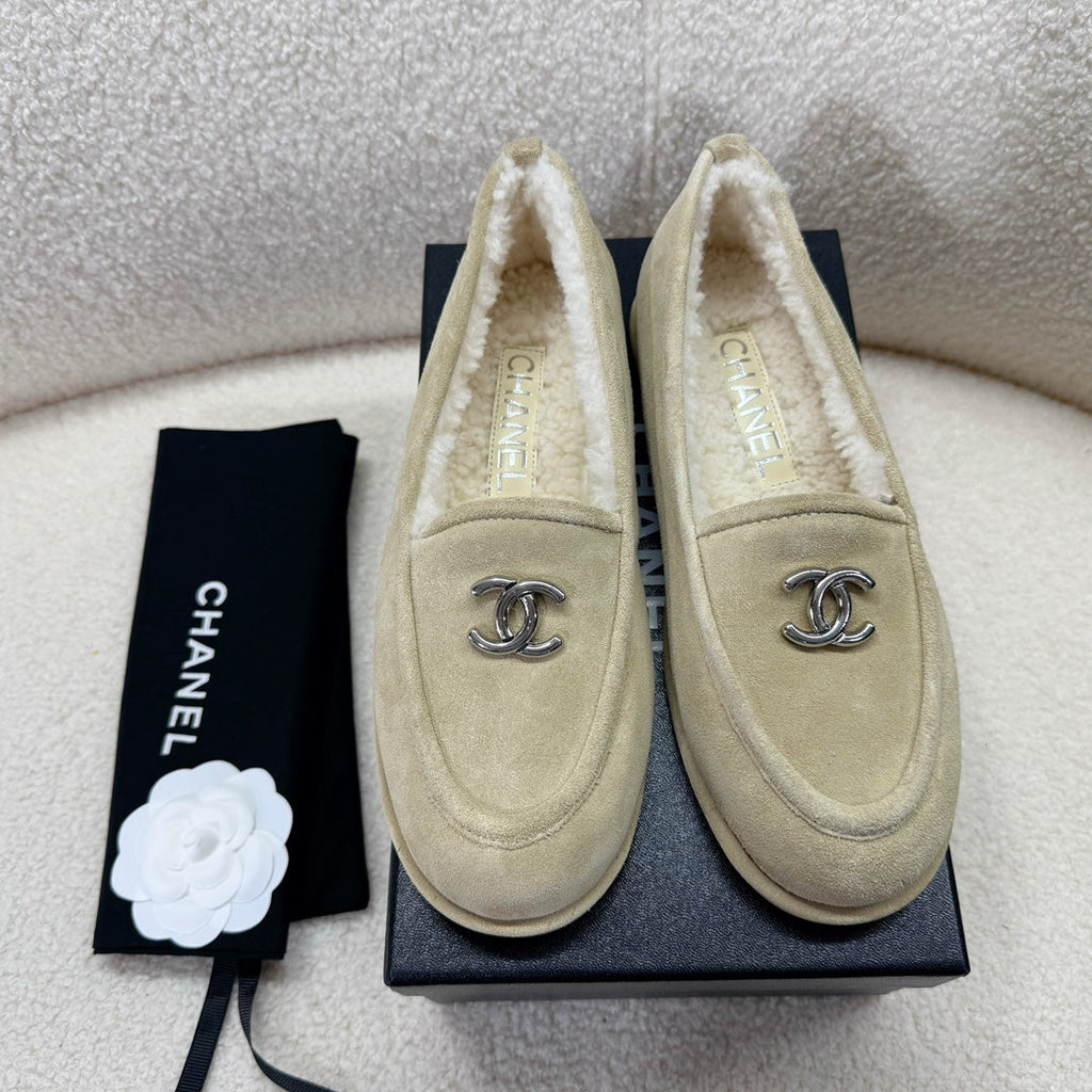 CHANEL LOAFER IN ECRU TAN SUEDE AND WOOL LINING
