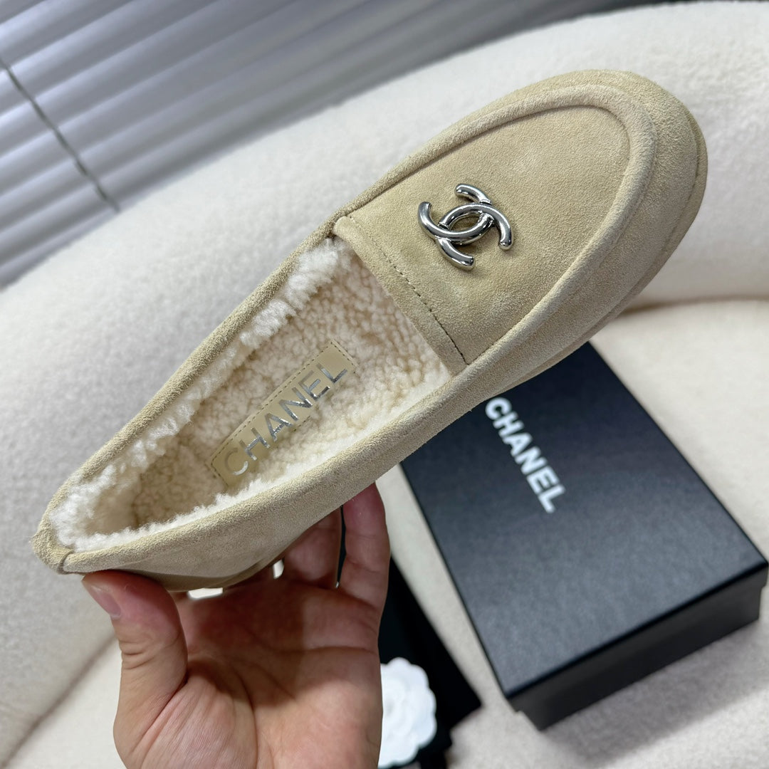 CHANEL LOAFER IN ECRU TAN SUEDE AND WOOL LINING