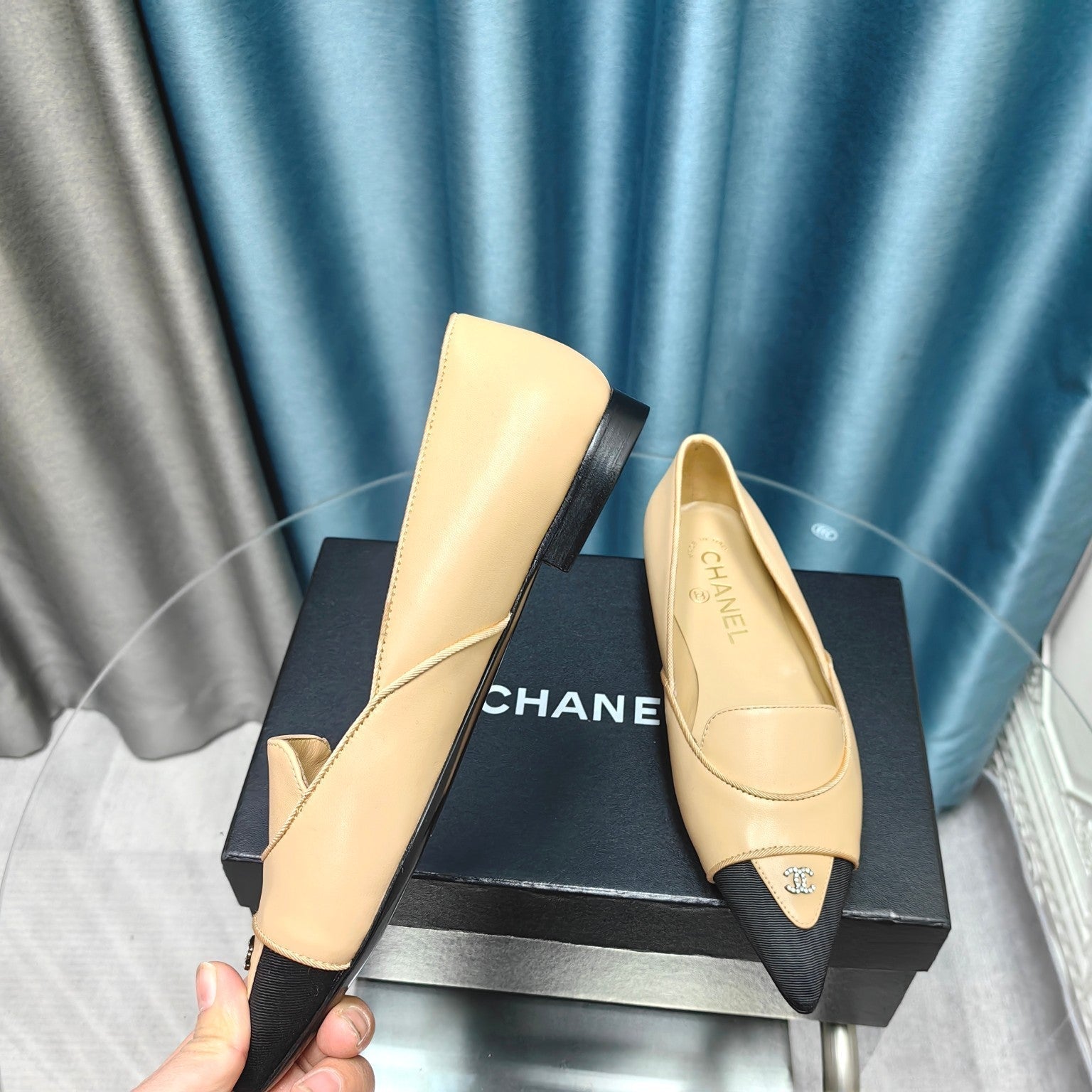 CHANEL BALLET FLAT DARK CREAM MIX BLACK SHEEPSKIN POINTED TOE