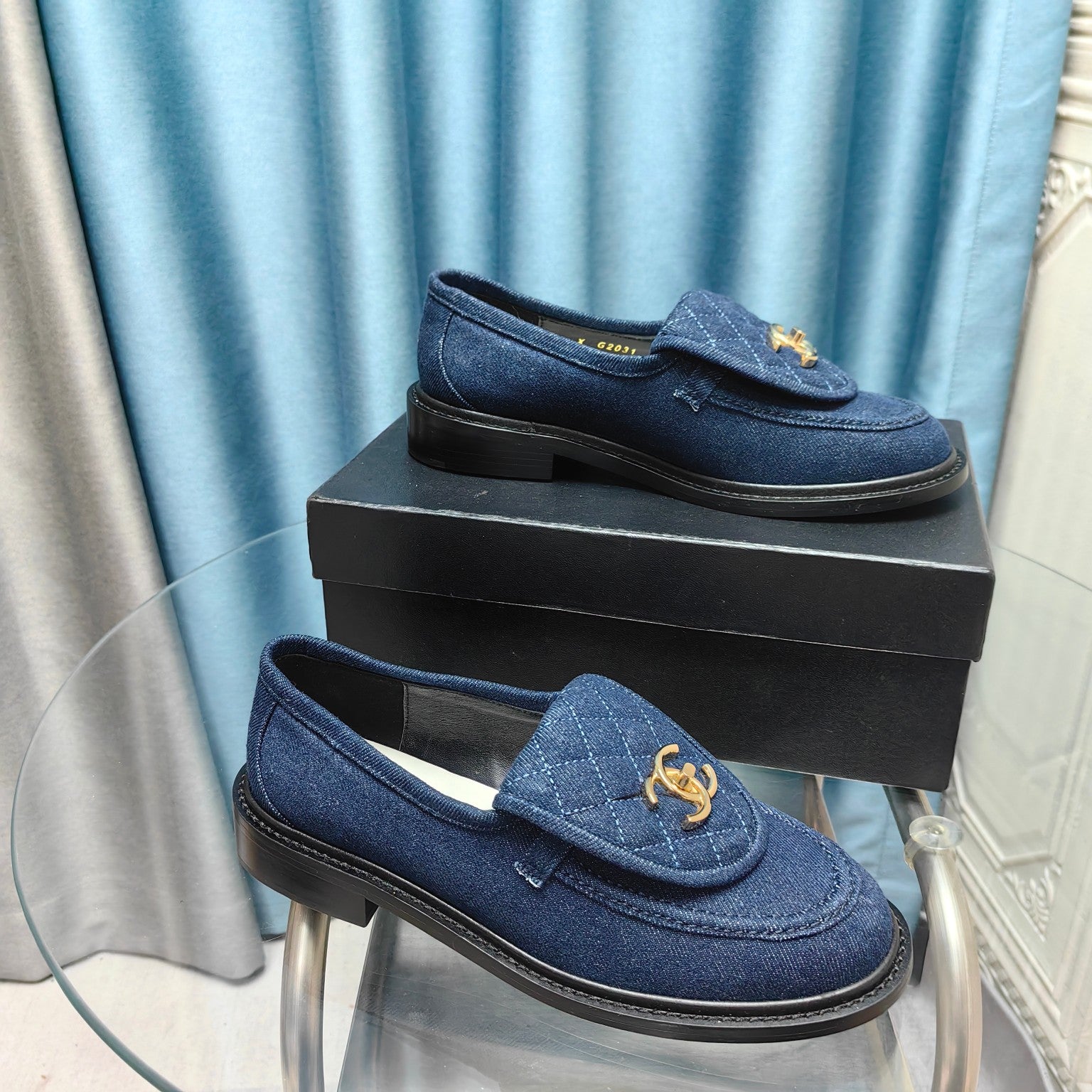 CHANEL MOASINS NAVY BLUE QUILTED LAMBSKIN