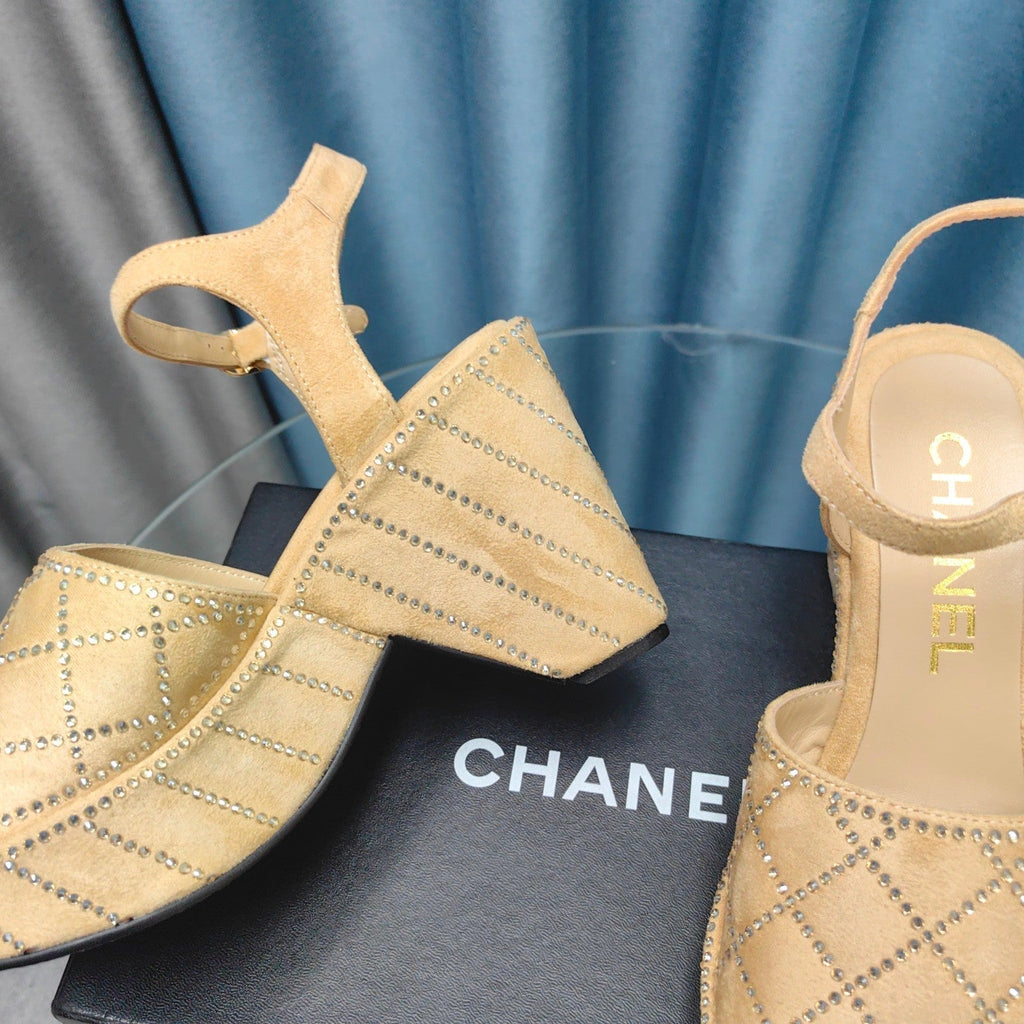 CHANEL THICK-SOLED WEDGE SANDALS IN BEIGE CREAM SUEDE