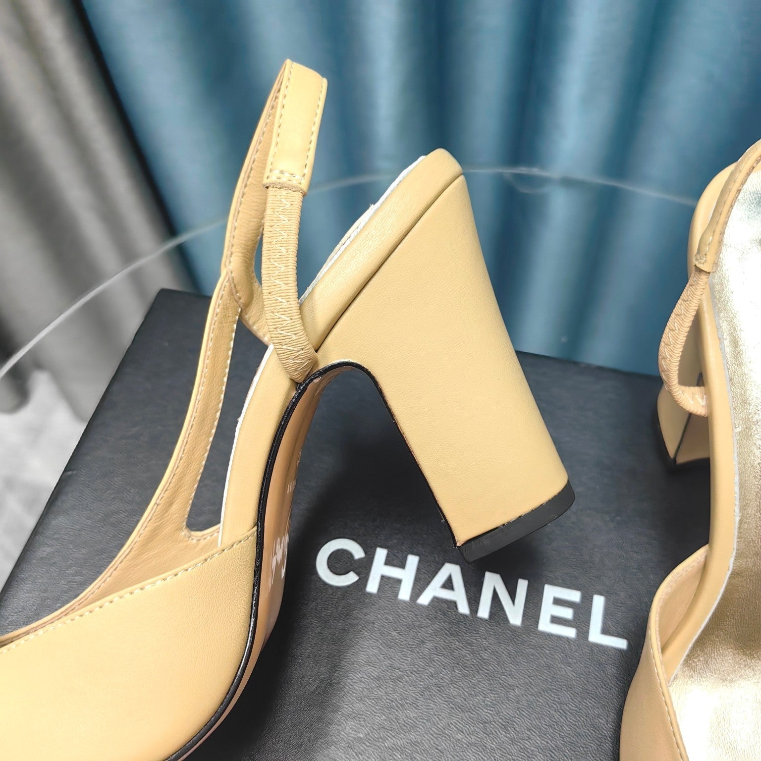 CHANEL HIGH SLINGBACKS IN DARK CREAM MIX BLACK LAMBSKIN