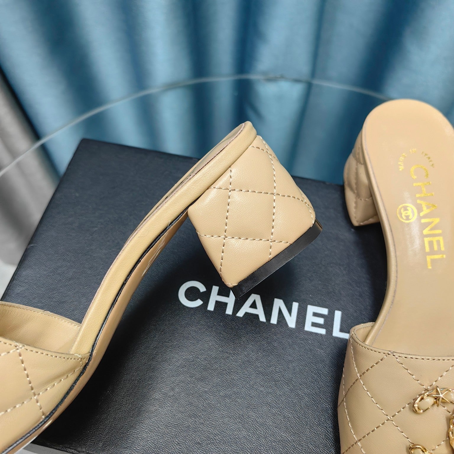 CHANEL MULE SLIDE SANDAL IN BEIGE CREAM LAMBSKIN