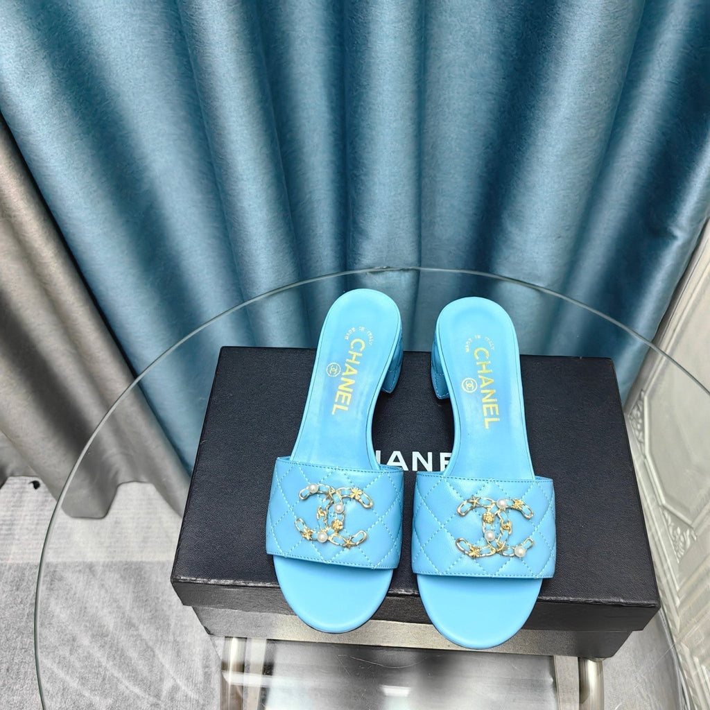 CHANEL MULE SLIDE SANDAL IN SKY BLUE LAMBSKIN