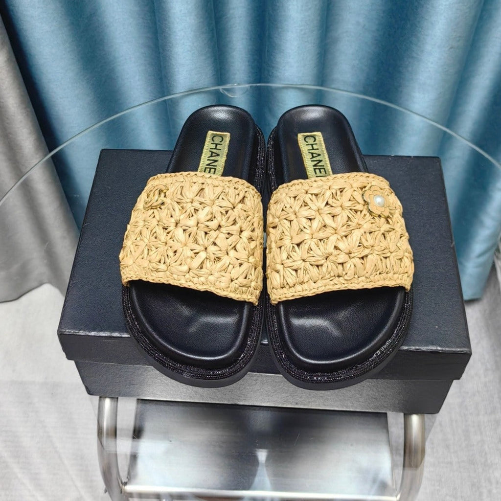 CHANEL KNIT SLIPPERS IN DARK CREAM WOVEN SATIN AND BLACK SHEEPSKIN