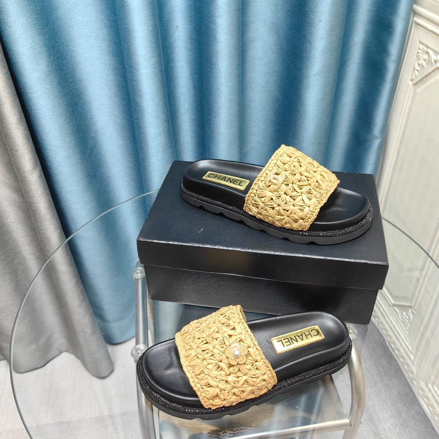 CHANEL KNIT SLIPPERS IN DARK CREAM WOVEN SATIN AND BLACK SHEEPSKIN