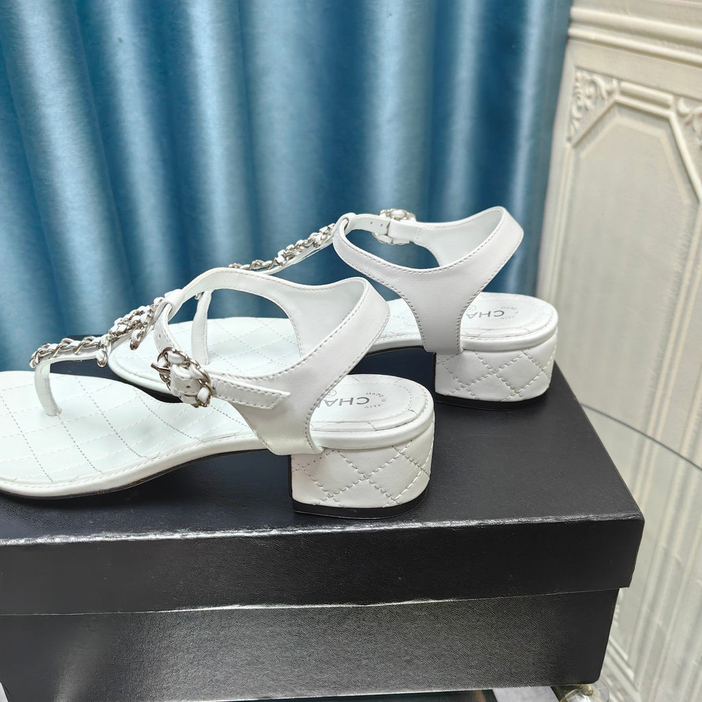 CHANEL CLASSIC THONG SANDALS WHITE LAMBSKIN WITH PEARL BUCKLE