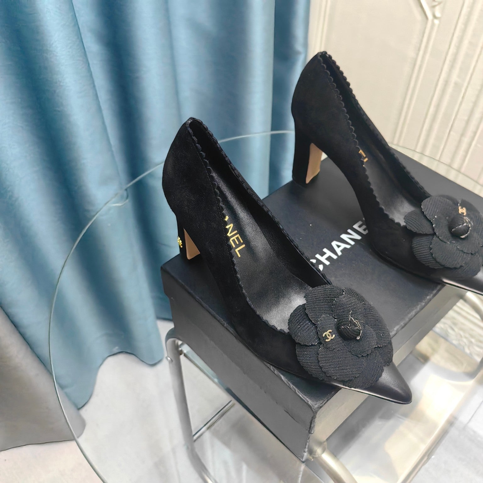 CHANEL HIGH HEELS 80 MM IN BLACK SUEDE AND CALFSKIN WITH FLOWER
