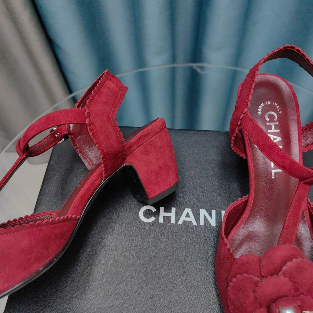 CHANEL CAMELLIA SANDAL IN CHERRY RED SUEDE AND BLACK CALFSKIN WITH FLOWER