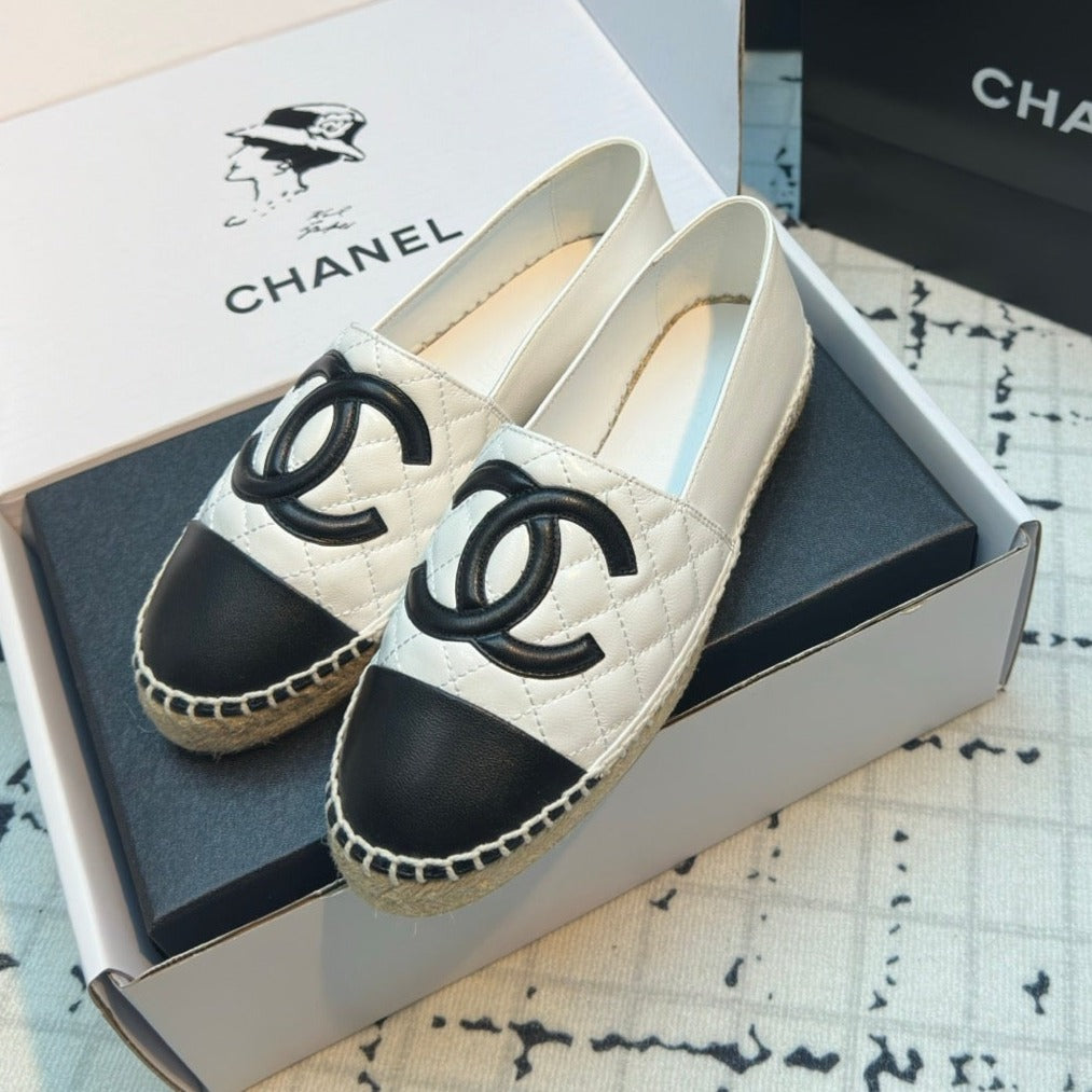 CHANEL ESPADRILLES LOAFERS IN WHITE LAMBSKIN WITH BLACK LOGO