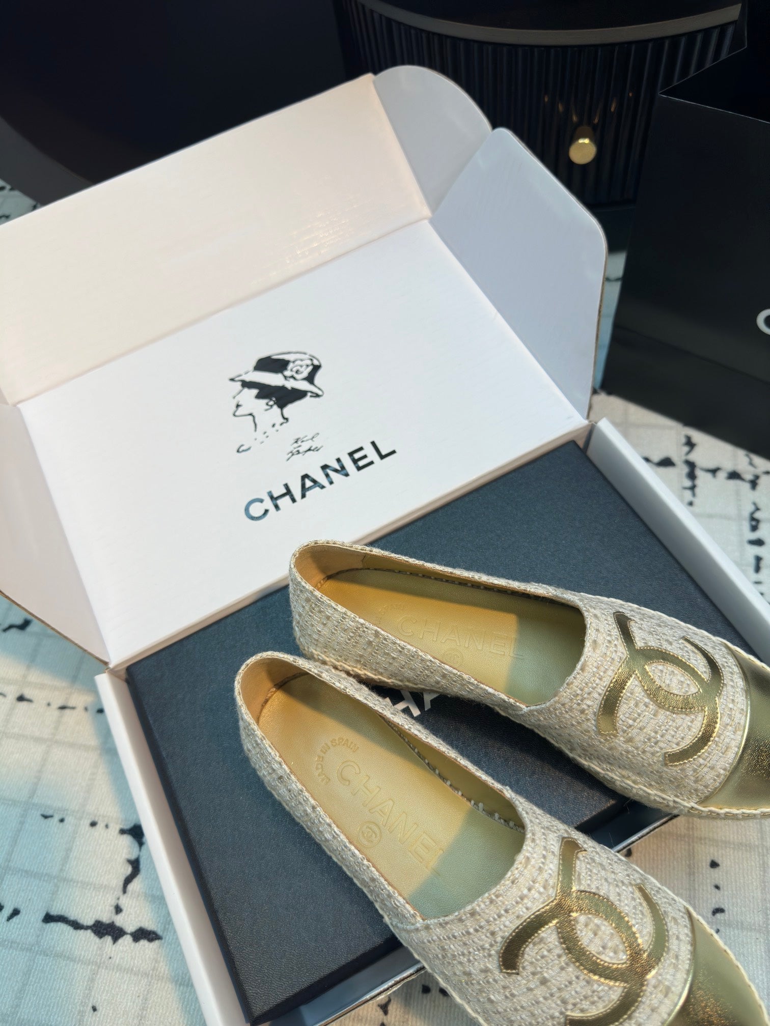 CHANEL ESPADRILLES LOAFERS IN BEIGE TWEED AND GOLDEN LAMBSKIN