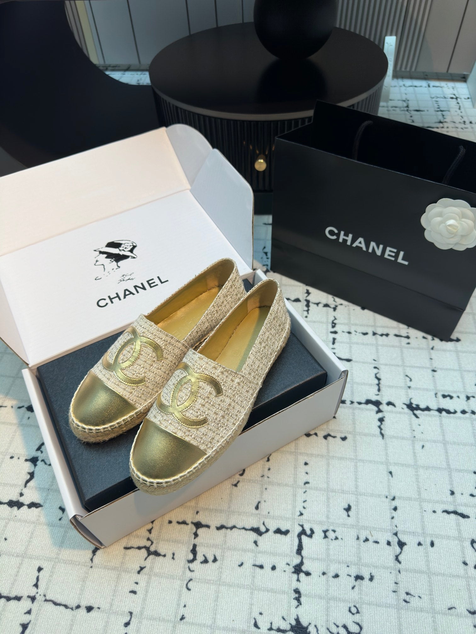 CHANEL ESPADRILLES LOAFERS IN BEIGE TWEED AND GOLDEN LAMBSKIN