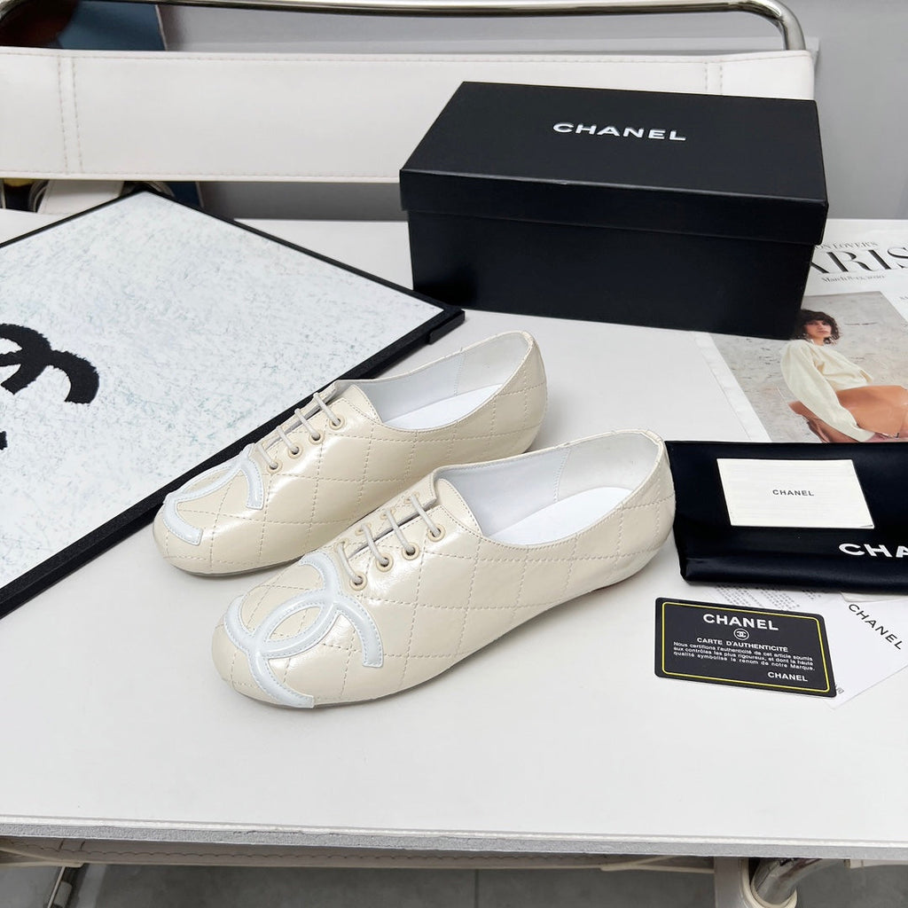 CHANEL 25S DANCE SHOES WITH PRINTED LOGO IN WHITE CALFSKIN