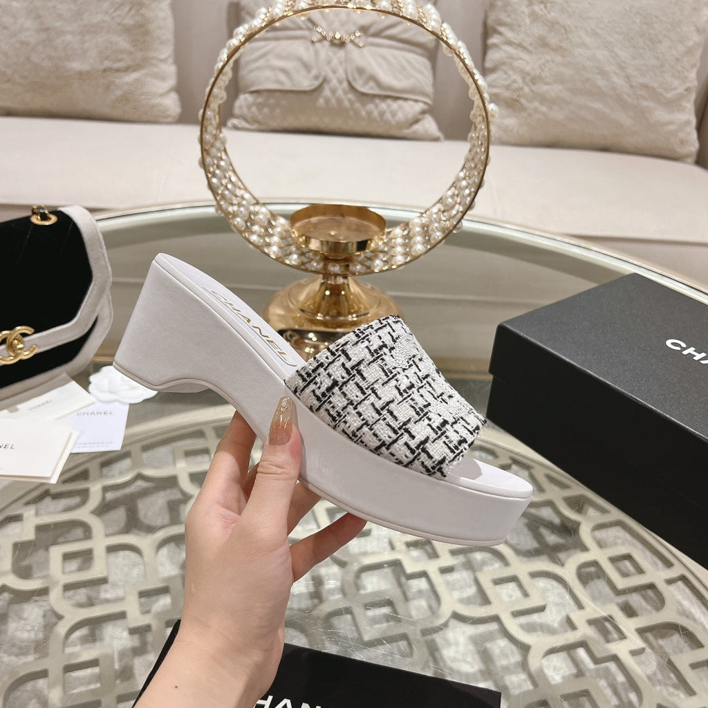 CHANEL WEDGE PLATFORM IN BLACK MIX WHITE FABRIC WITH LOGO