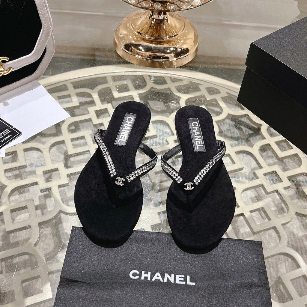 CHANEL RHINESTONES THONG SANDAL IN BLACK SUEDE