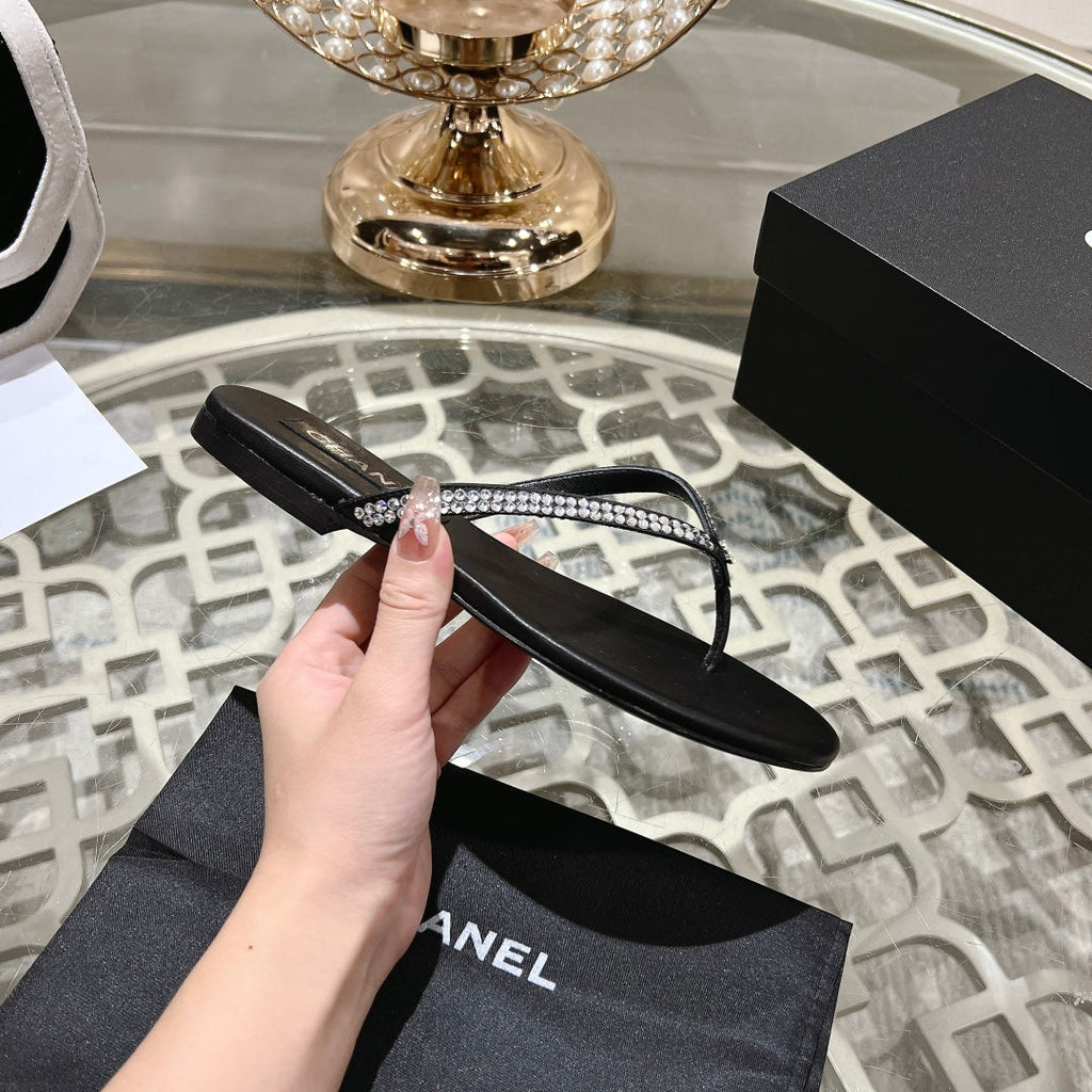 CHANEL RHINESTONES THONG SANDAL IN BLACK LAMBSKIN