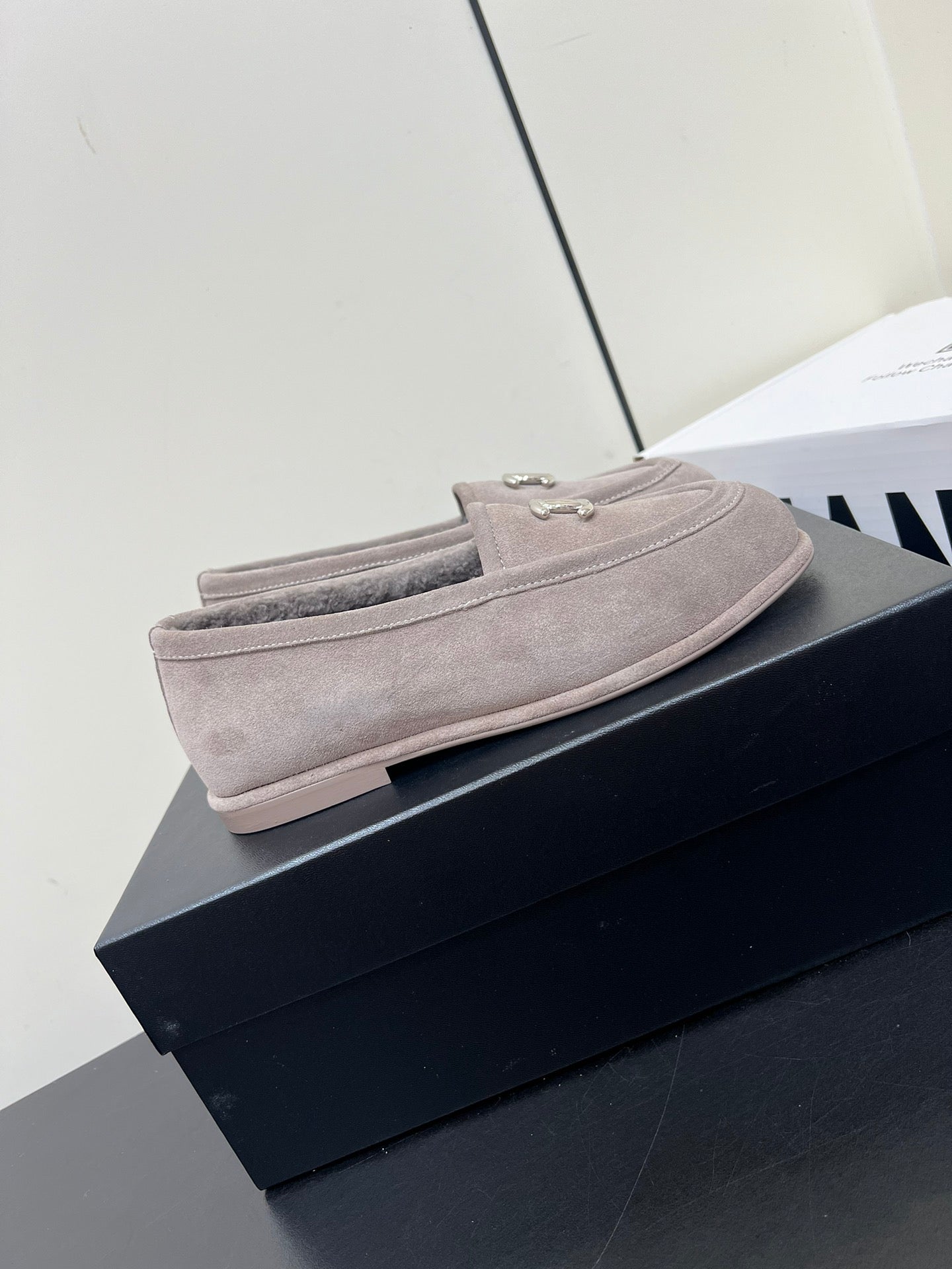 CHANEL LOAFER IN KHAKI BROWN SUEDE AND SOLF FLEECE LINING