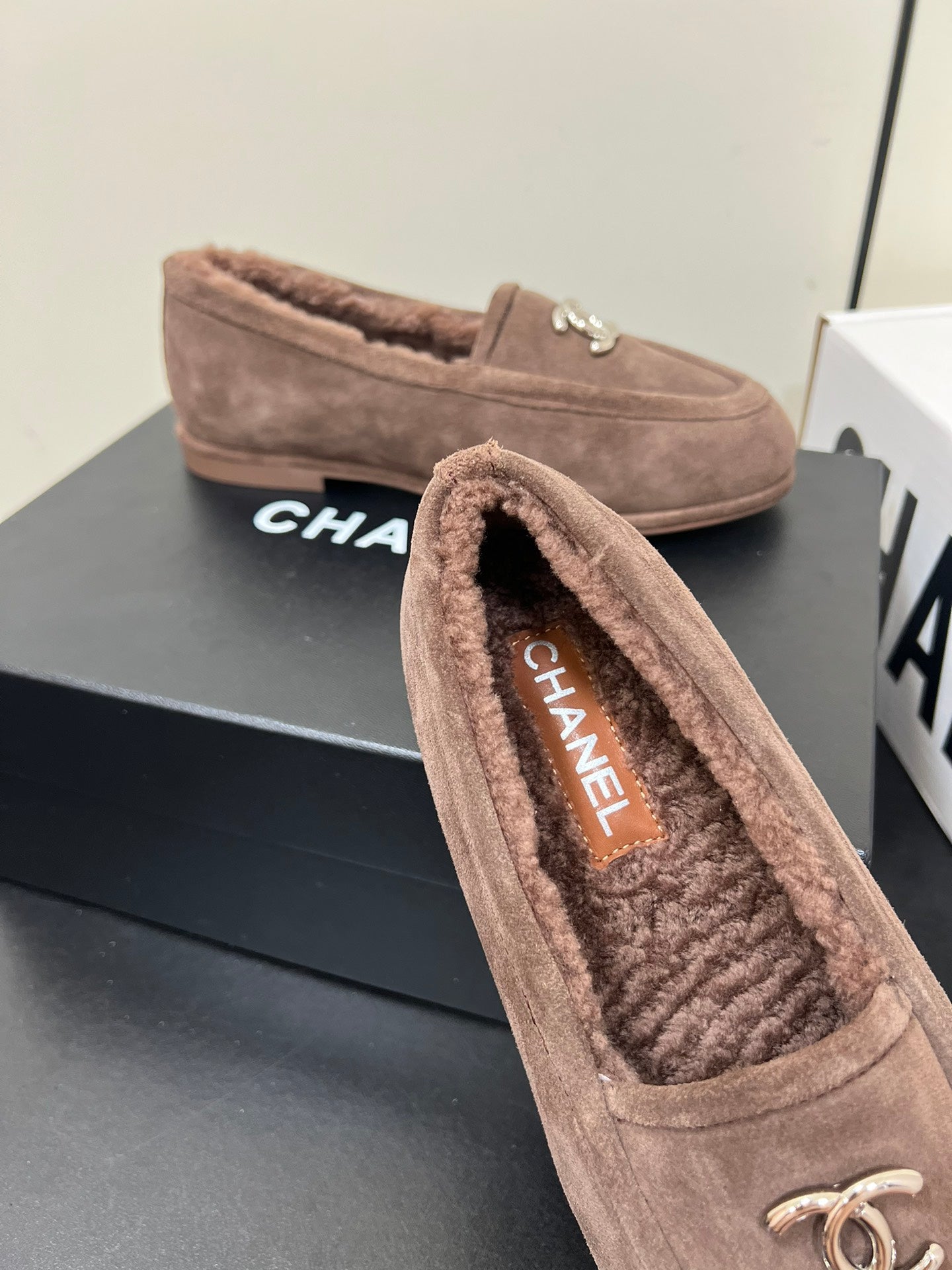 CHANEL LOAFER IN PENNY BROWN SUEDE AND SOLF FLEECE LINING