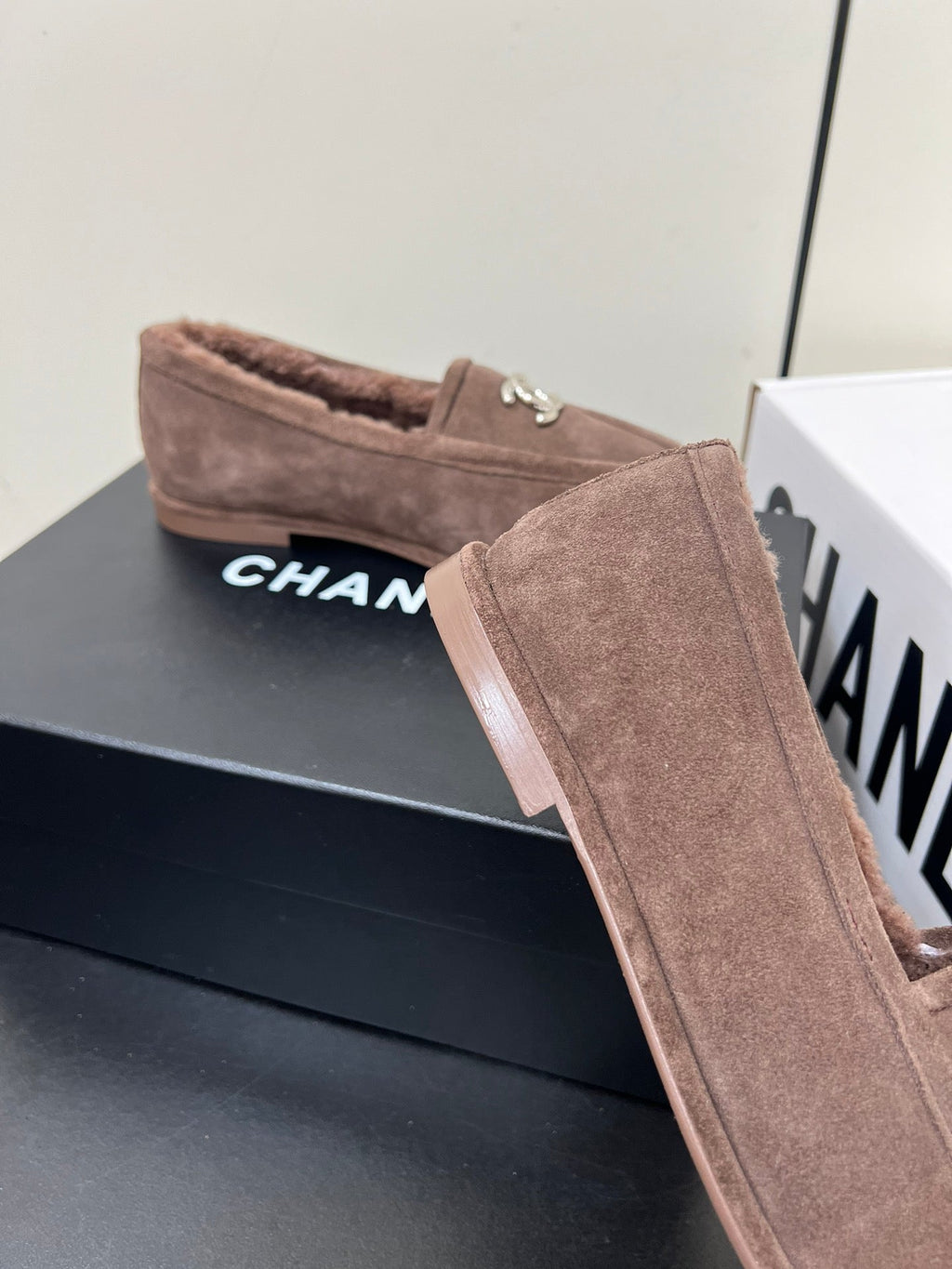 CHANEL LOAFER IN PENNY BROWN SUEDE AND SOLF FLEECE LINING