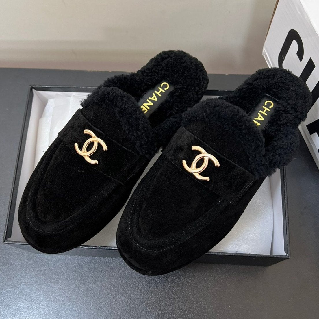 CHANEL LOAFERS MULE IN BLACK SUEDE AND FLEECE LINING
