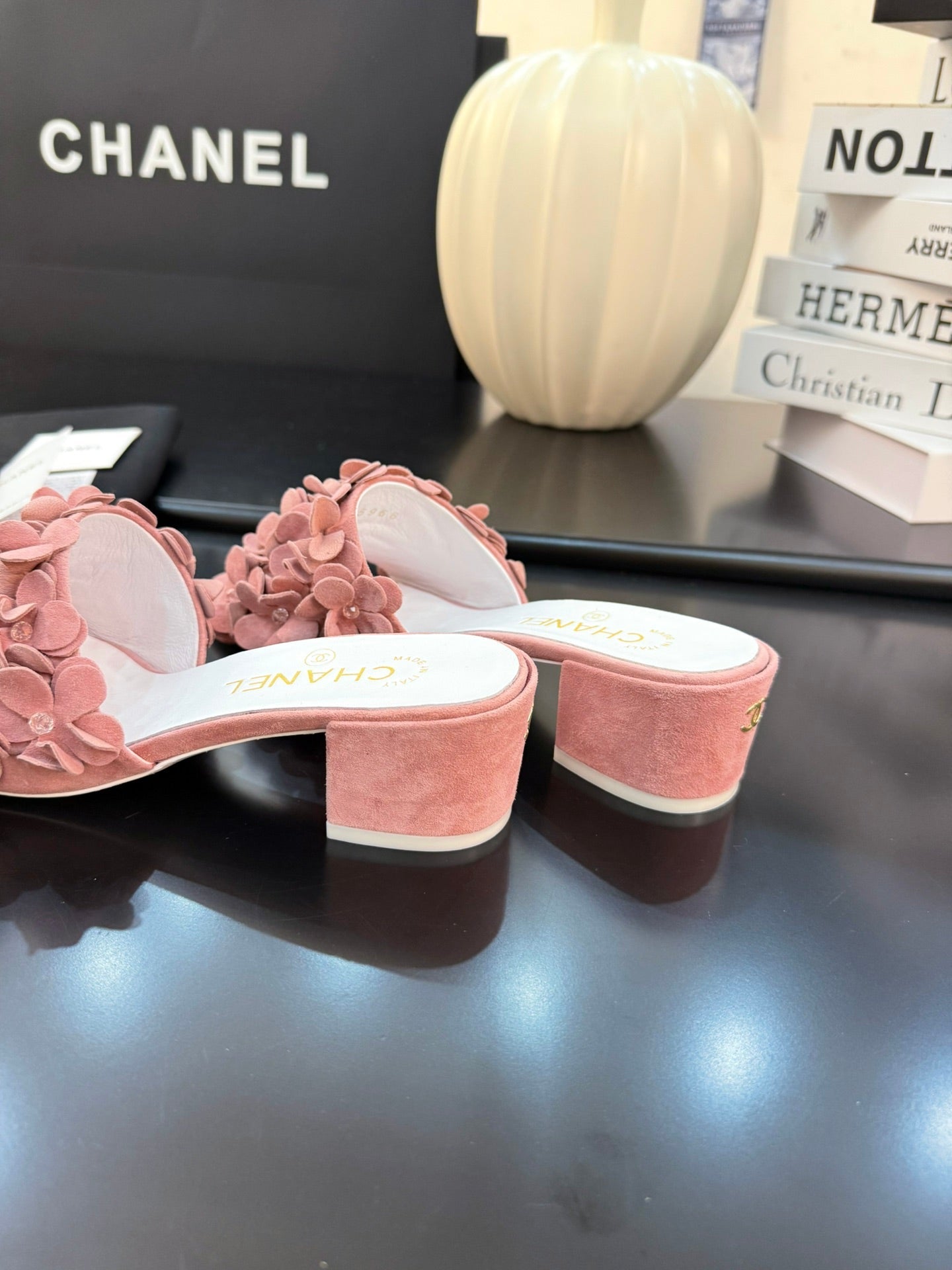 CHANEL MID HEEL 45 MM MULE IN PEACH PINK SUEDE