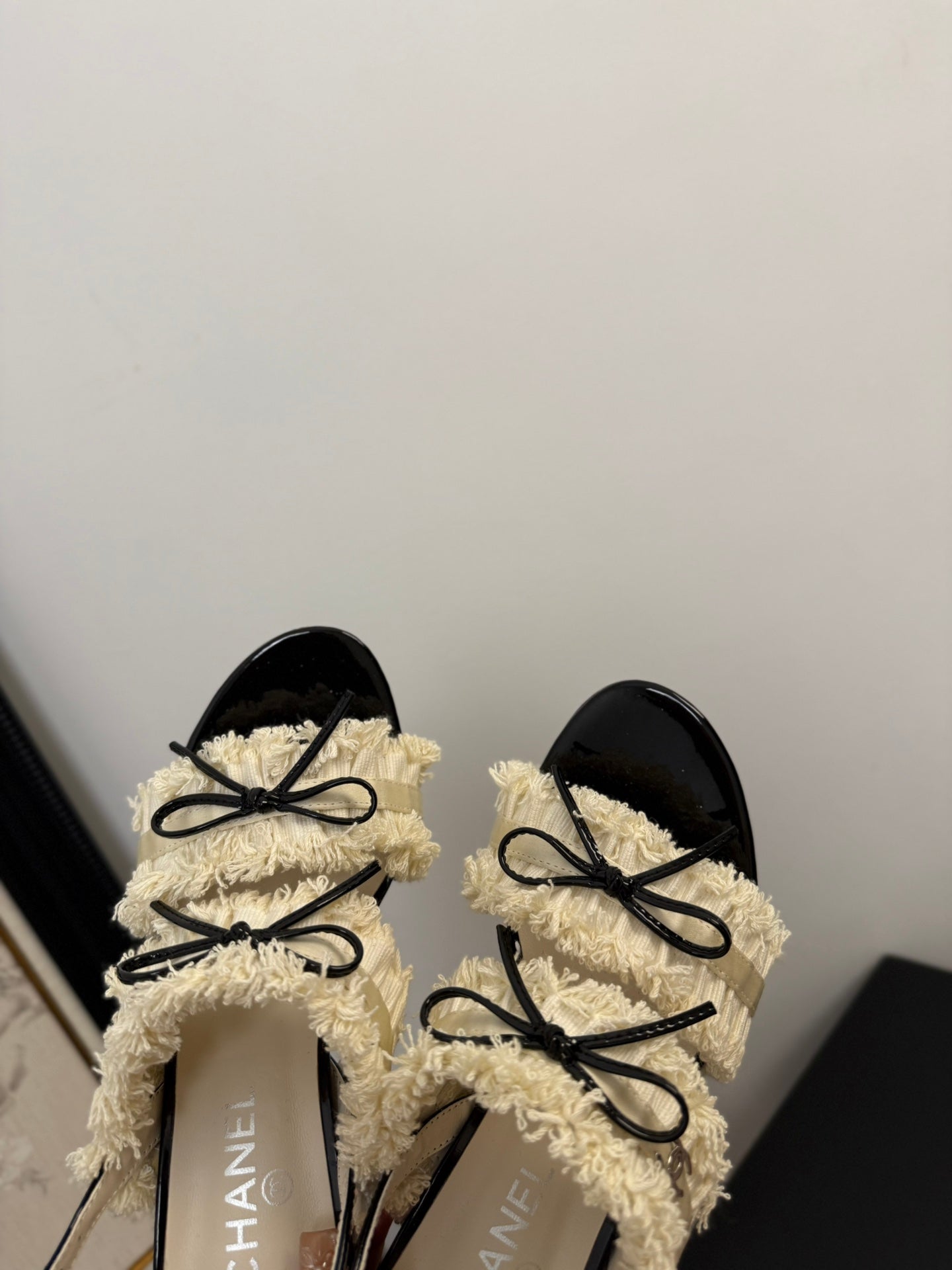CHANEL WHITE GROSGRAIN CANVAS BOW SLINGBACK SANDALS