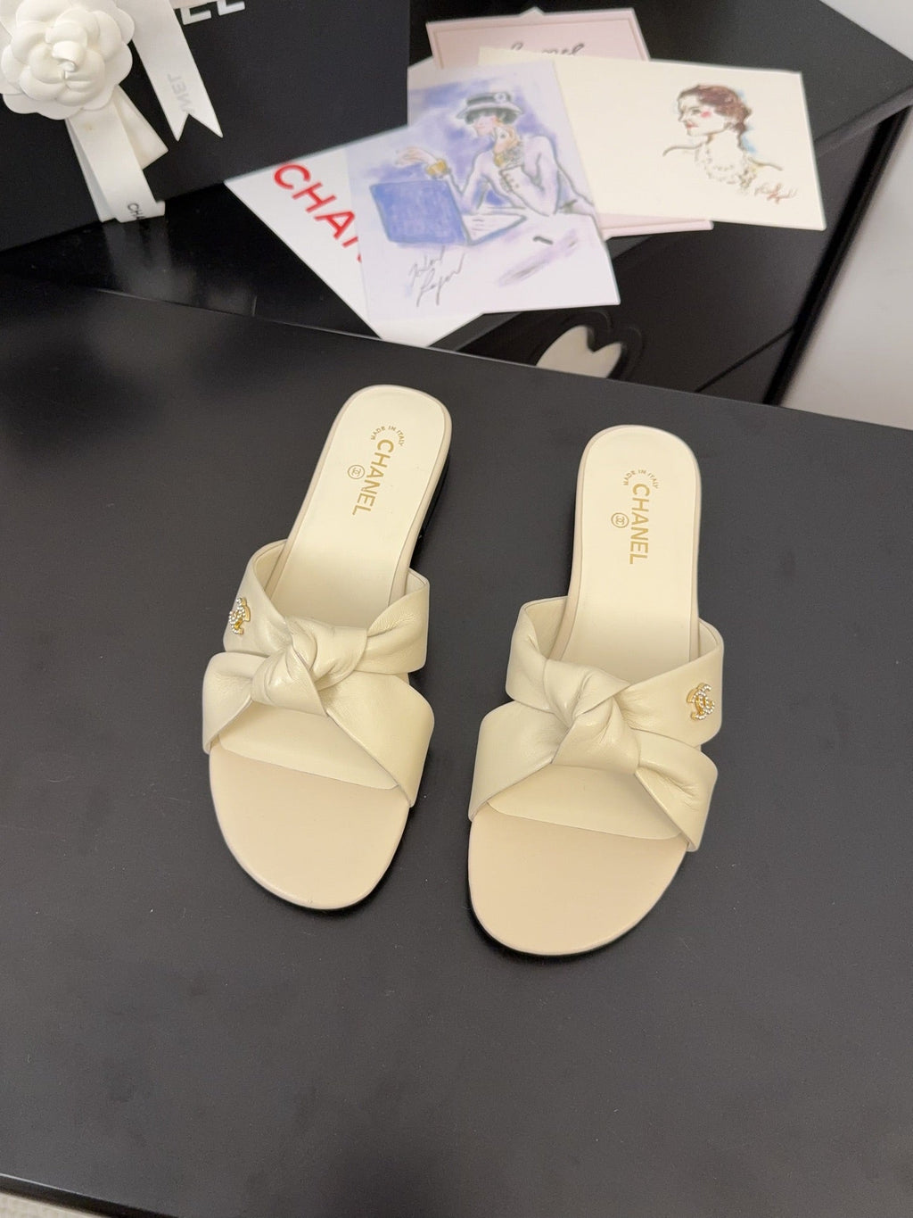 CHANEL LACE MULE 2 CM IN WHITE CREAM LAMBSKIN