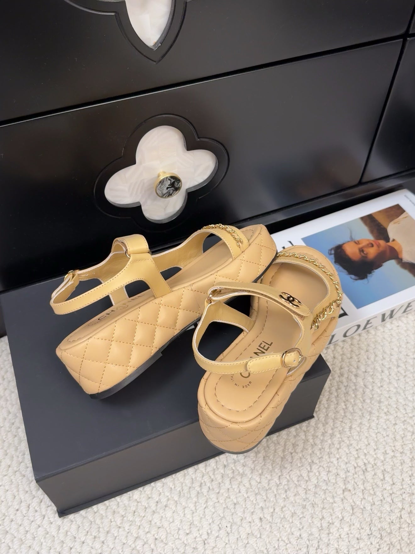 CHANEL THICK-SOLED SANDALS 55 MM IN SAND YELLOW CALFSKIN