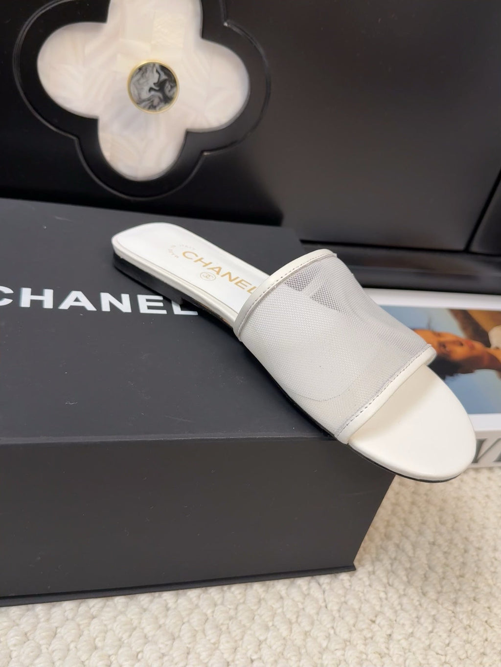 CHANEL FLAT SLIDE IN WHITE MESH AND SUEDE