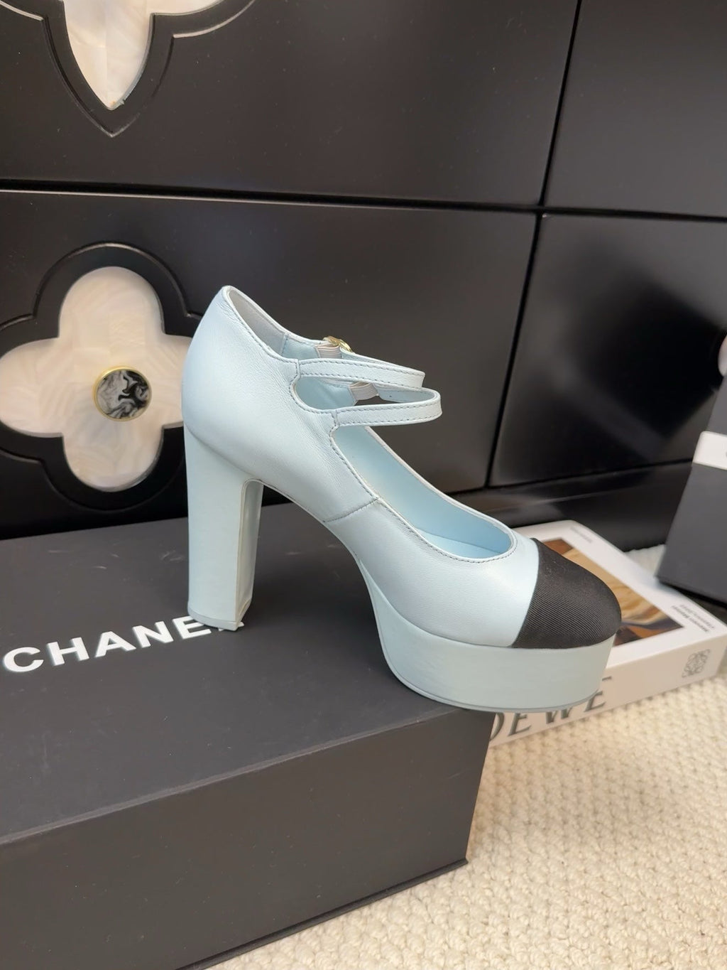 CHANEL FLATFORM SANDAL IN LIGHT BLUE CALFSKIN AND BLACK FABRIC