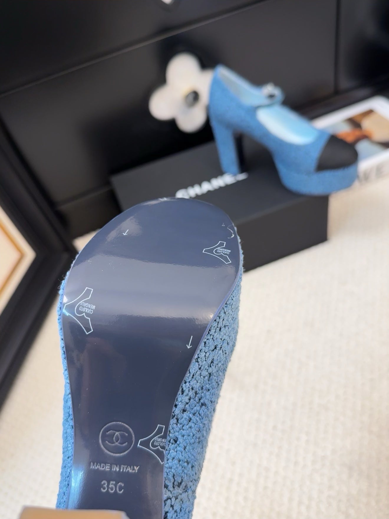 CHANEL FLATFORM SANDAL IN AEGEAN BLUE TWEED AND BLACK FABRIC