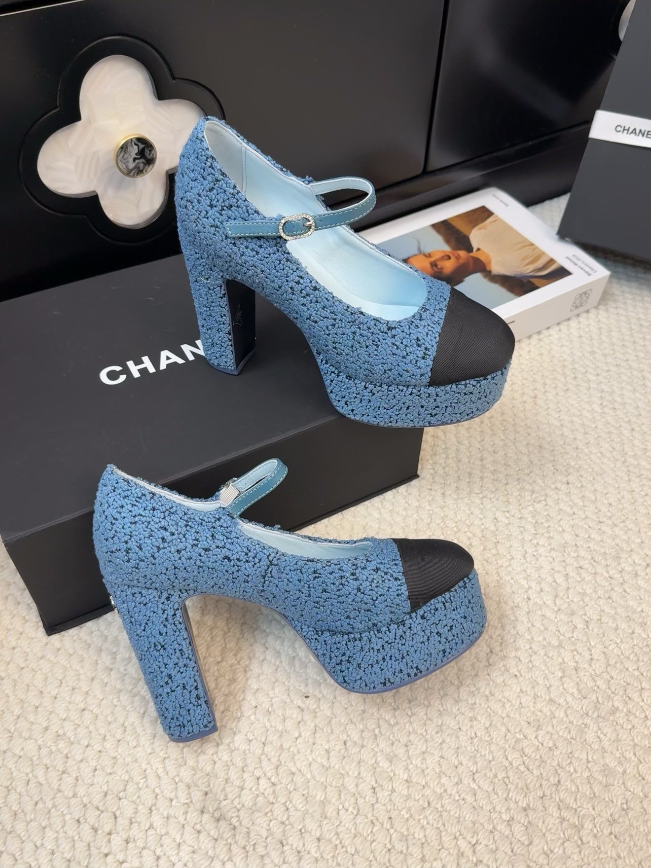 CHANEL FLATFORM SANDAL IN AEGEAN BLUE TWEED AND BLACK FABRIC