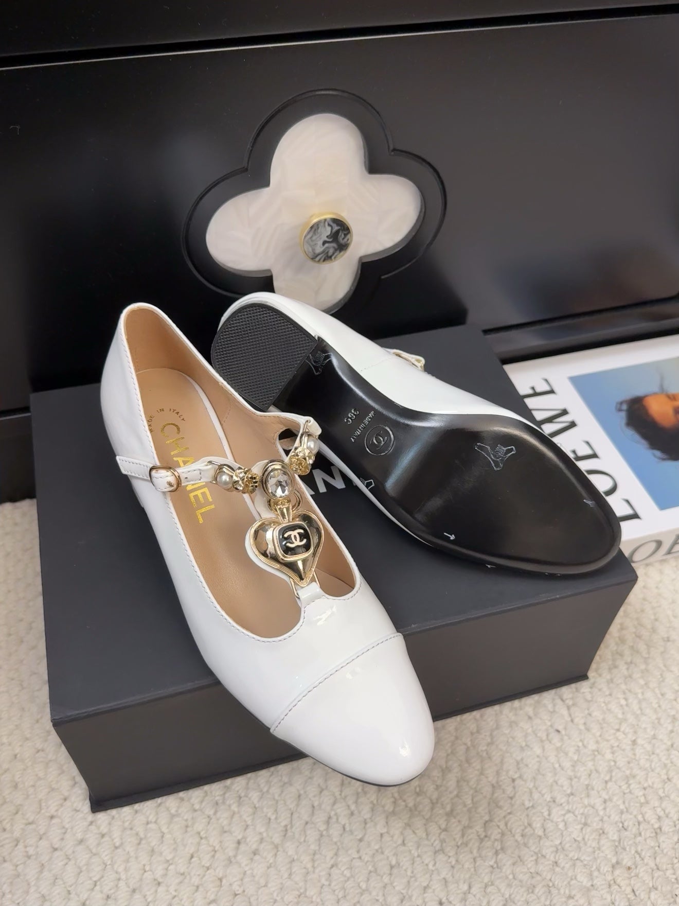 CHANEL MARY JANE SHOES IN WHITE PATENT CALFSKIN 55 MM